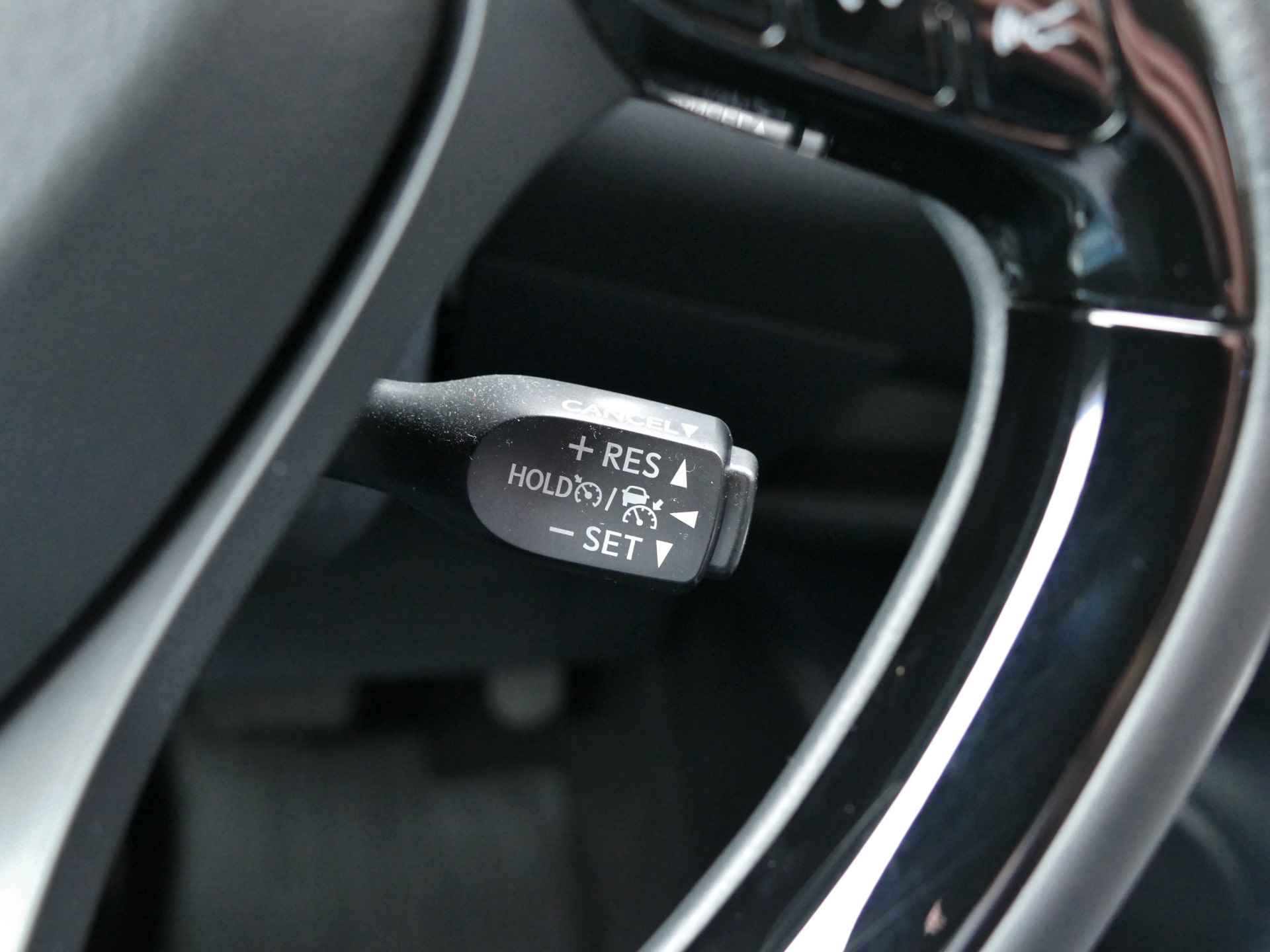 Toyota C-HR 1.8 Hybrid Active | achteruitrijcamera | all-season-banden | LED koplampen - 18/46