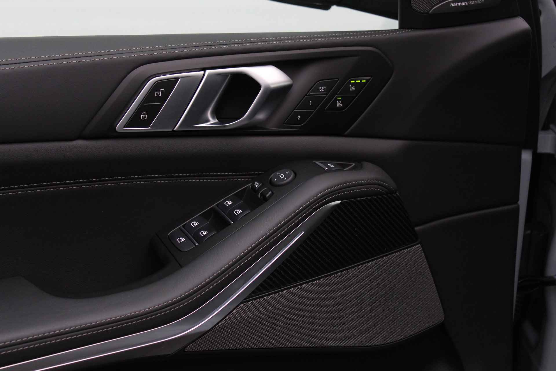 BMW X5 xDrive40i High Executive M Sport Automaat / Trekhaak / Massagefunctie / Parking Assistant Professional / Soft-Close / Adaptief M Onderstel / Gesture Control - 22/39