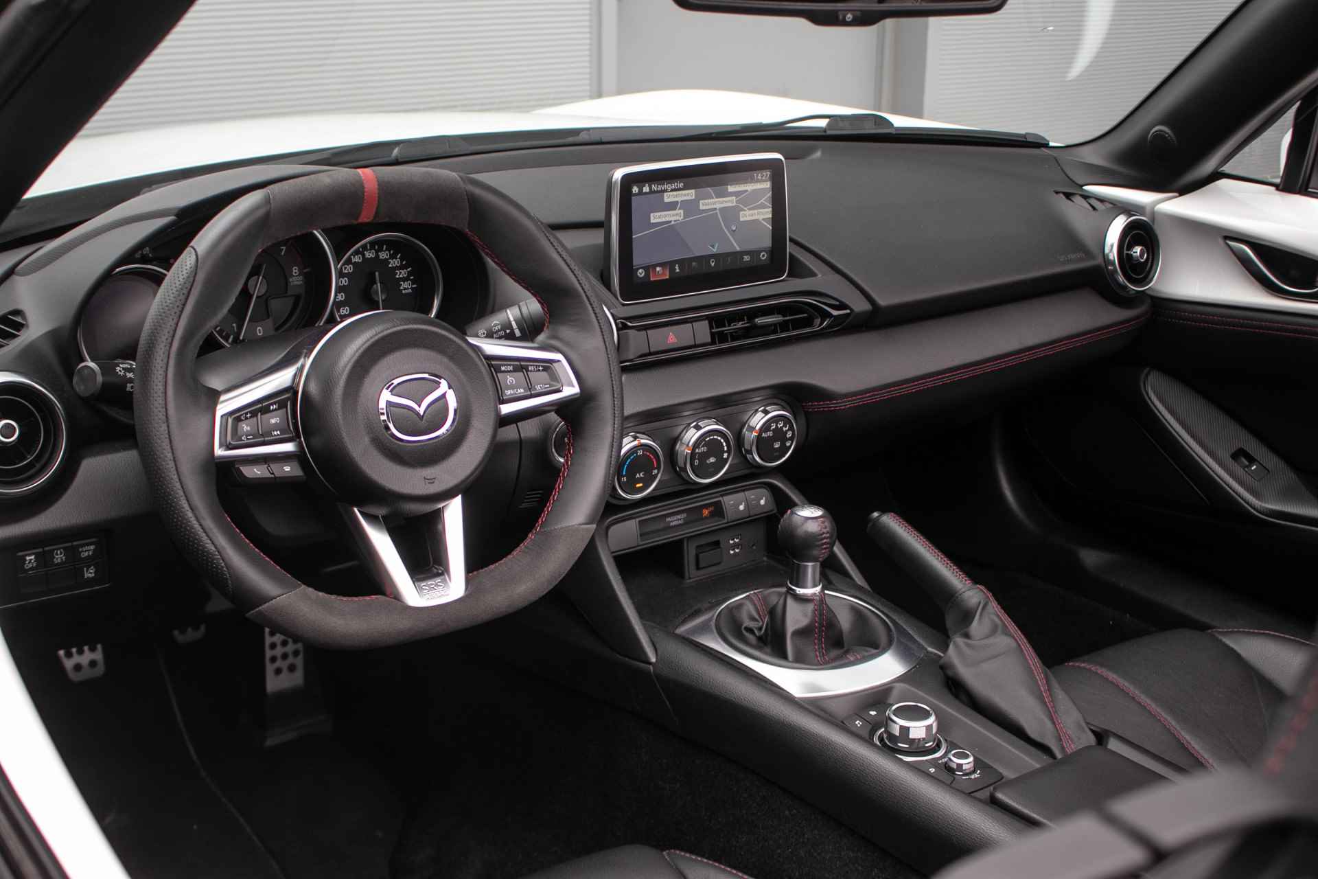 Mazda MX-5 2.0 SkyActiv-G 160 GT-M - All in rijklaarprijs | Navi | Leder | Sensoren achter - 17/49
