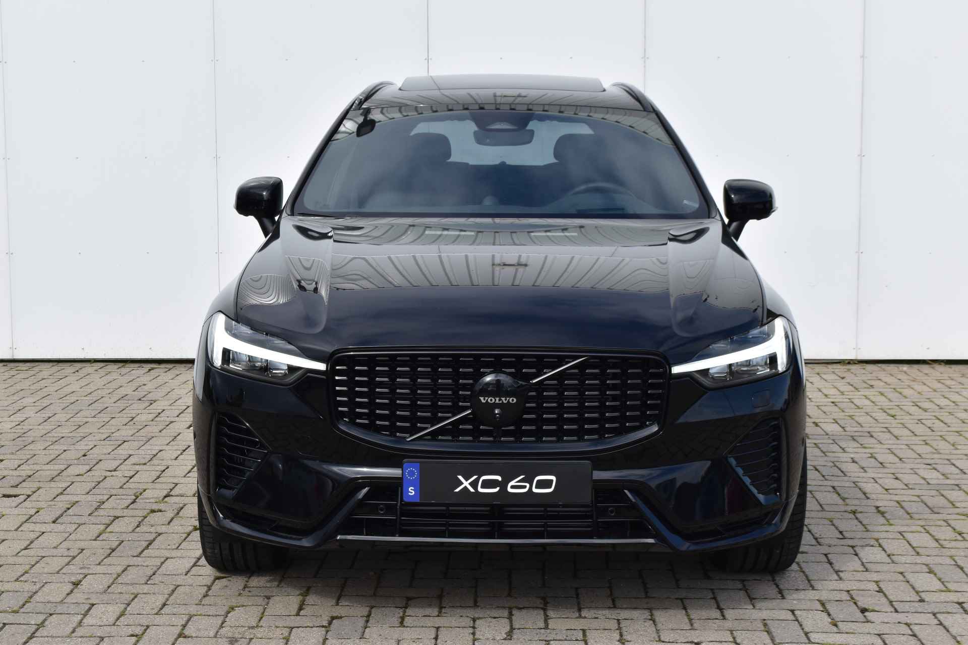 Volvo XC60 T6 AWD Ultimate Black Edition #BowersWilkins #Luchtvering #BOMVOL!! - 2/34