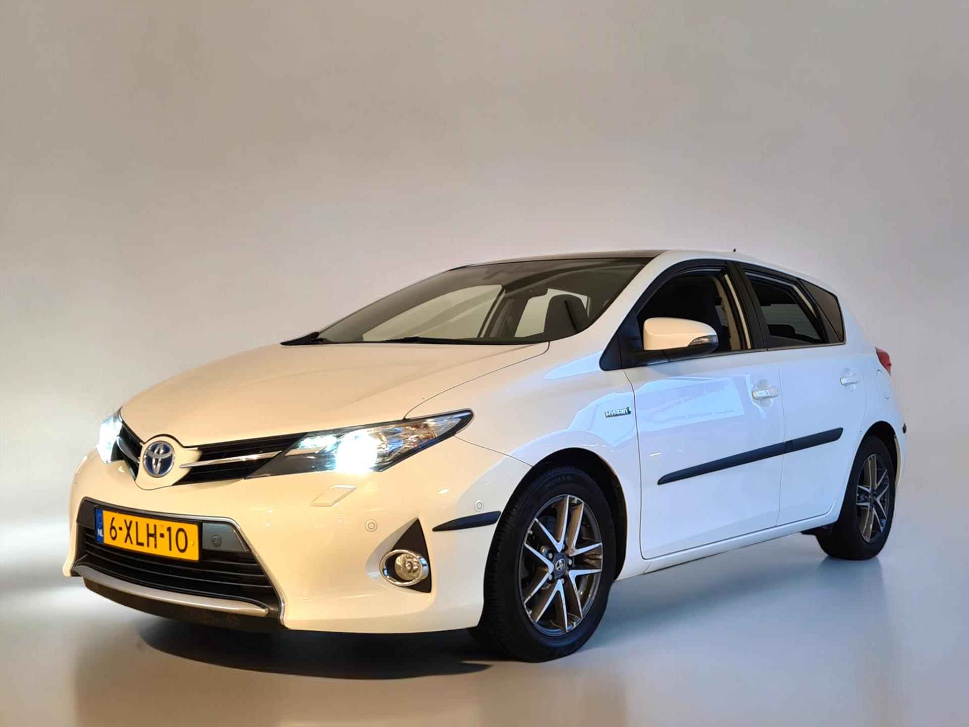 Toyota Auris 1.8 Hybrid 136pk Lease Plus AUTOMAAT NAVI LED CAMERA PANO - 31/33