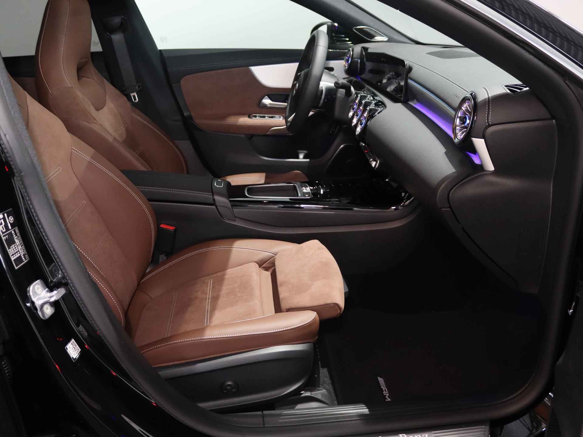 Mercedes-Benz CLA-klasse 180 AMG Line | Facelift | Panoramadak | memorypakket | 19'' | head-up display | MBUX | 360 camera | Sfeerverlichting - 8/25