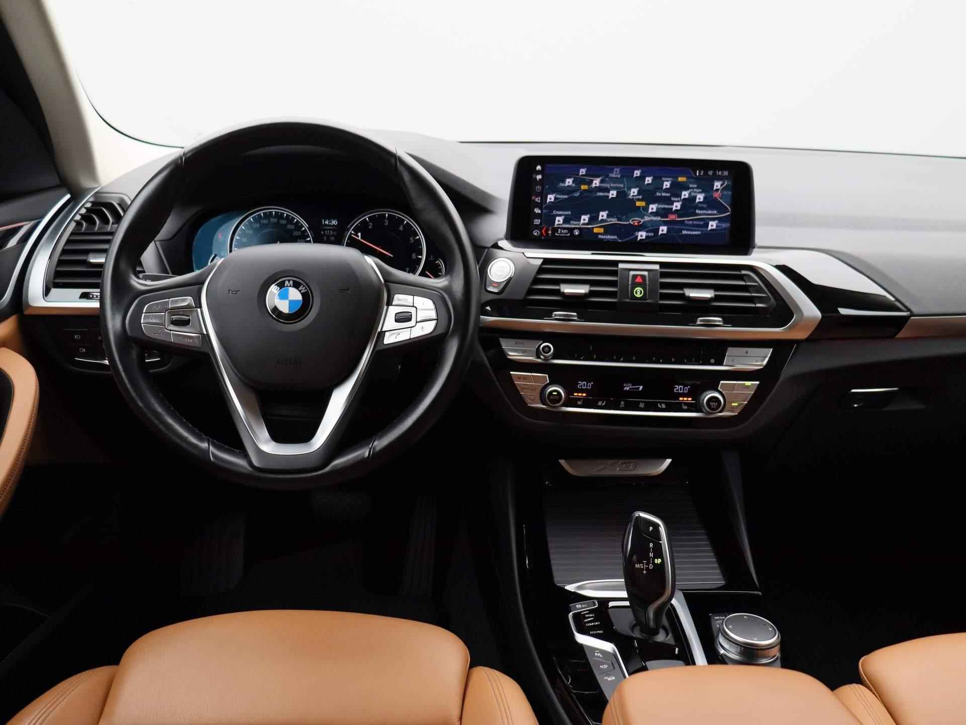 BMW X3 xDrive20i High Executive | LEDER | NAVIGATIE | 360-CAMERA | HEAD UP DISPLAY | STOELVERWARMING | ELELKTRISCHE ACHTERKLEP | ADAPTIVE CRUISE CONTROL | LED KOPLAMPEN | WEGKLAPBARE TREKHAAK | - 3/41