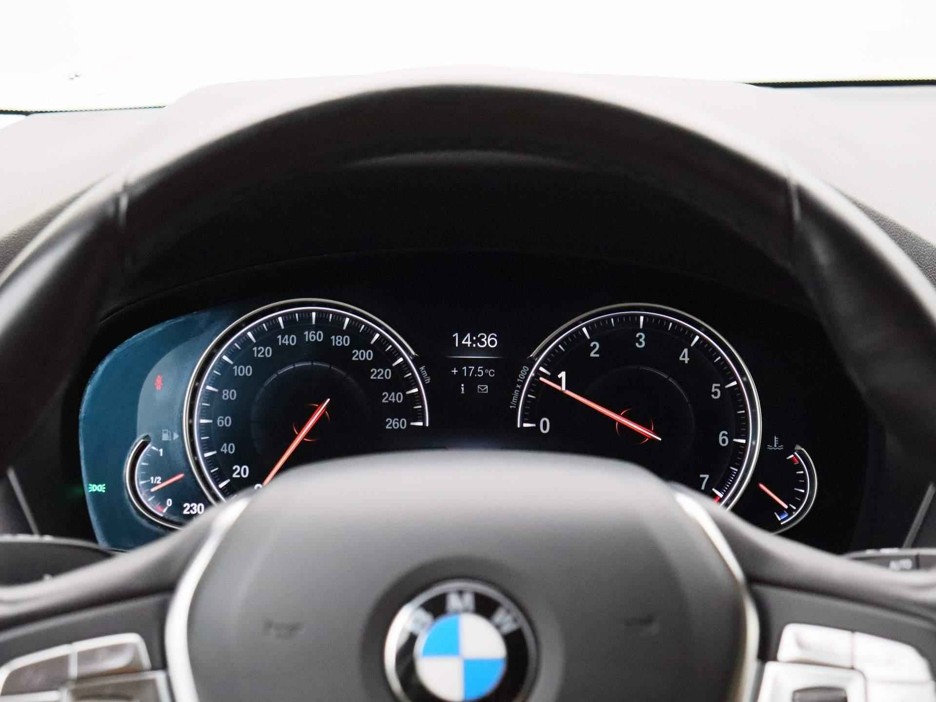 BMW X3 xDrive20i High Executive | LEDER | NAVIGATIE | 360-CAMERA | HEAD UP DISPLAY | STOELVERWARMING | ELELKTRISCHE ACHTERKLEP | ADAPTIVE CRUISE CONTROL | LED KOPLAMPEN | WEGKLAPBARE TREKHAAK | - 11/41