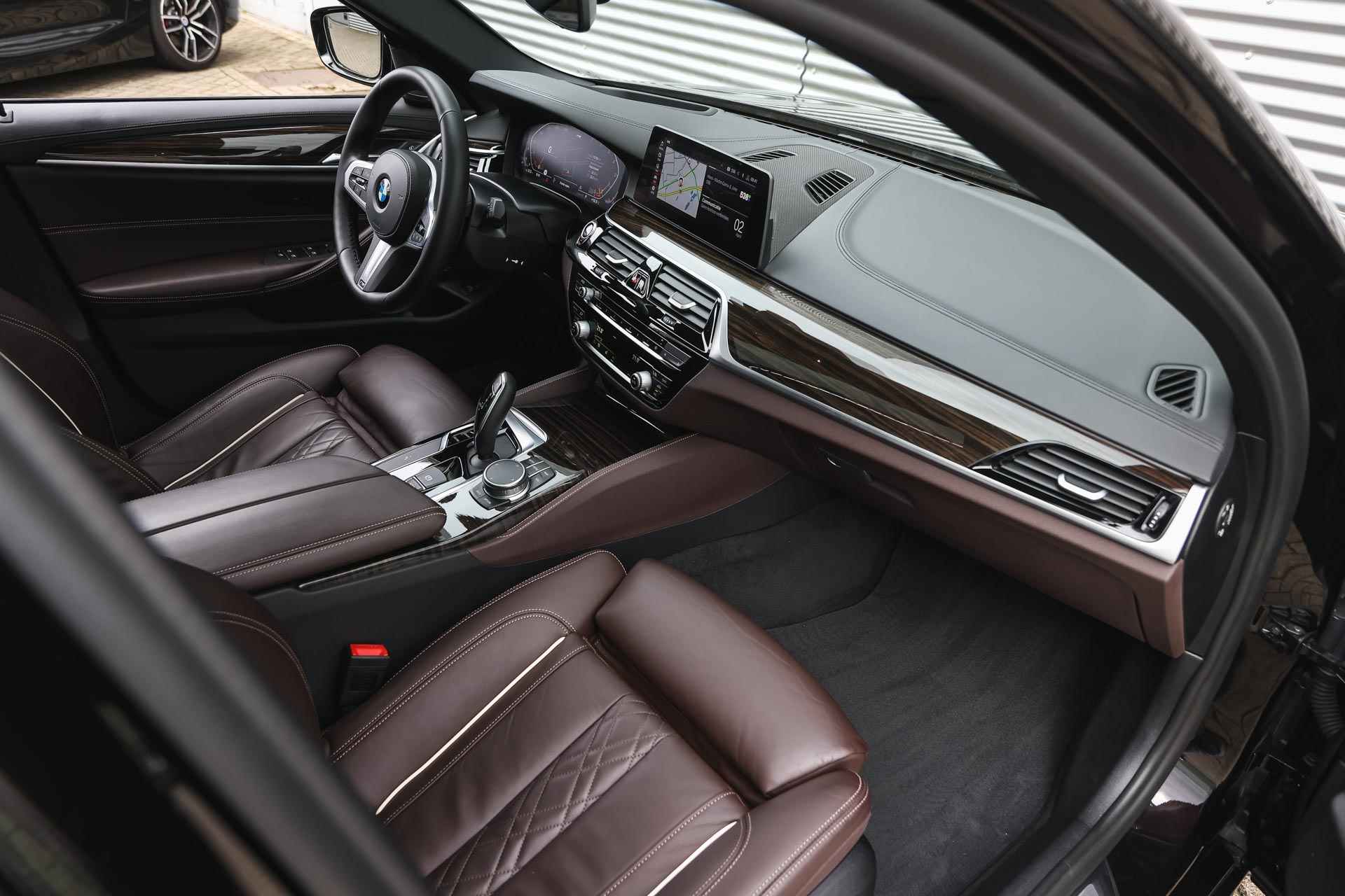 BMW 5 Serie Touring 530i High Executive M Sport Automaat / Panoramadak / 20" / Harman Kardon / Head-Up / Comfort Access / Live Cockpit Professional / Adaptieve LED - 7/41