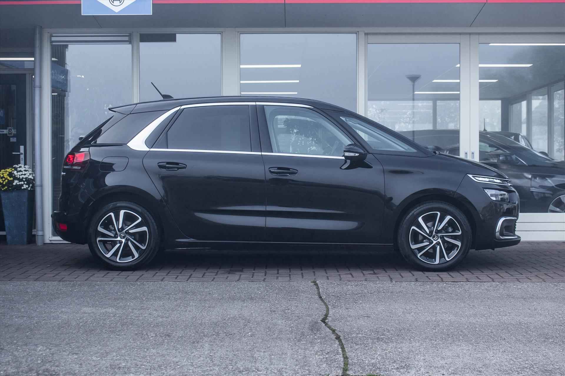 Citroën C4 Picasso 1.2 E-THP SHINE - 3/28