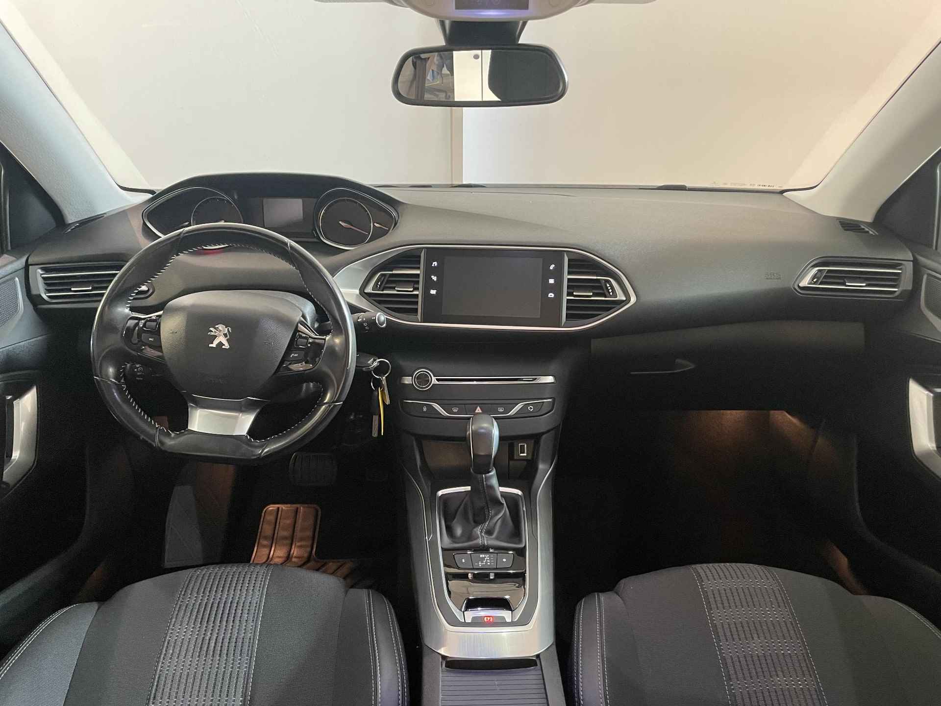 Peugeot 308 1.2 PureTech Allure | Automaat | Panoramadak | Trekhaak | Climate control - 17/29