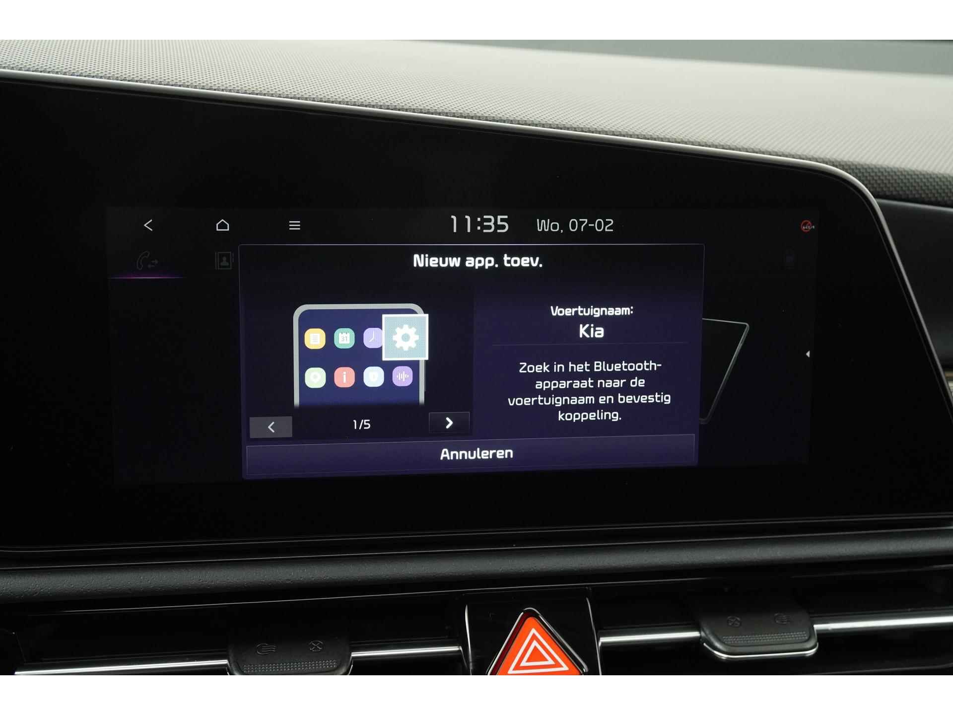 Kia Niro EV DynamicPlusLine 64.8 kWh | Schuifdak | Head-up display | Cruise control adaptief | Zondag Open! - 17/56
