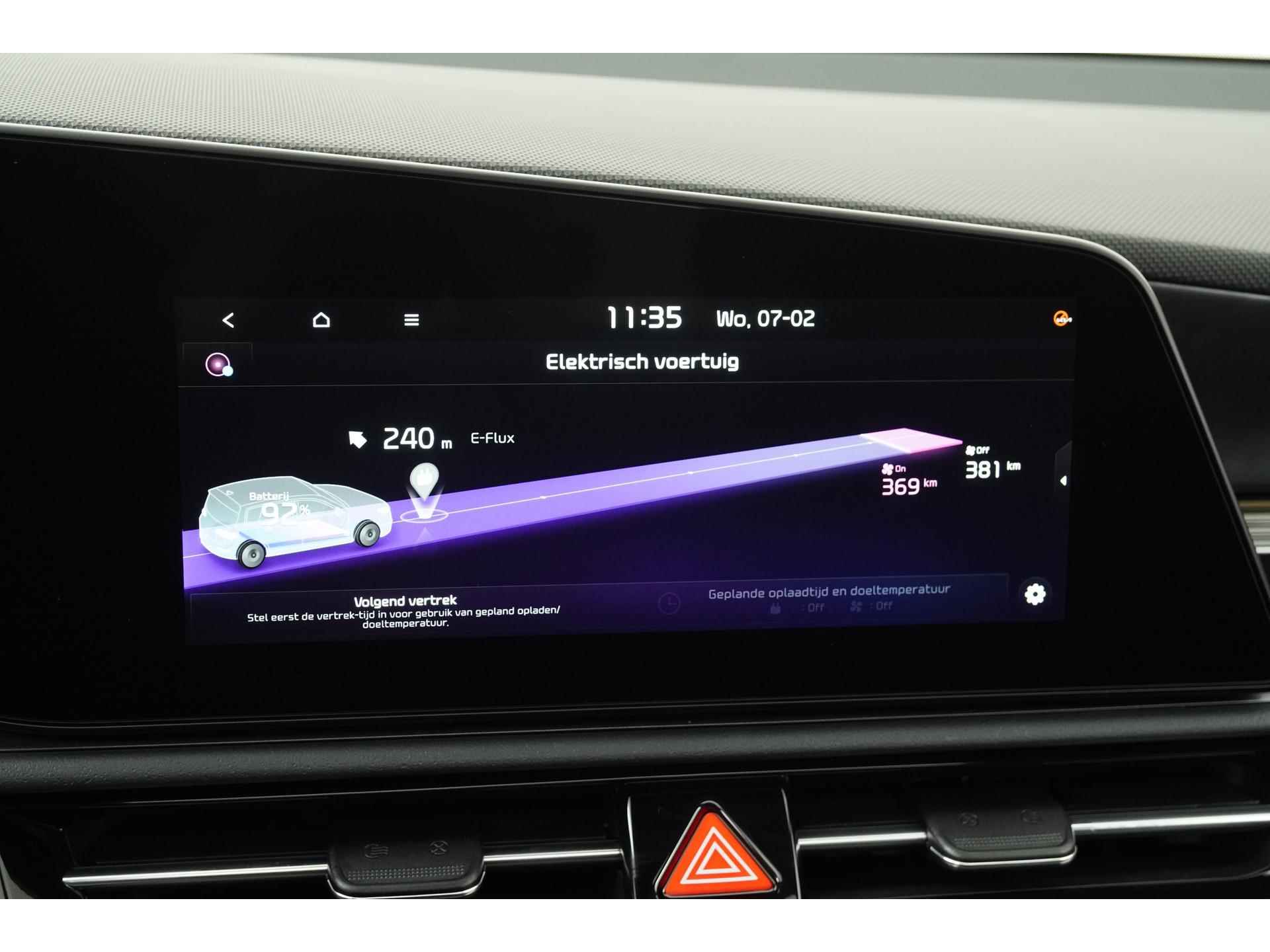 Kia Niro EV DynamicPlusLine 64.8 kWh | Schuifdak | Head-up display | Cruise control adaptief | Zondag Open! - 18/56