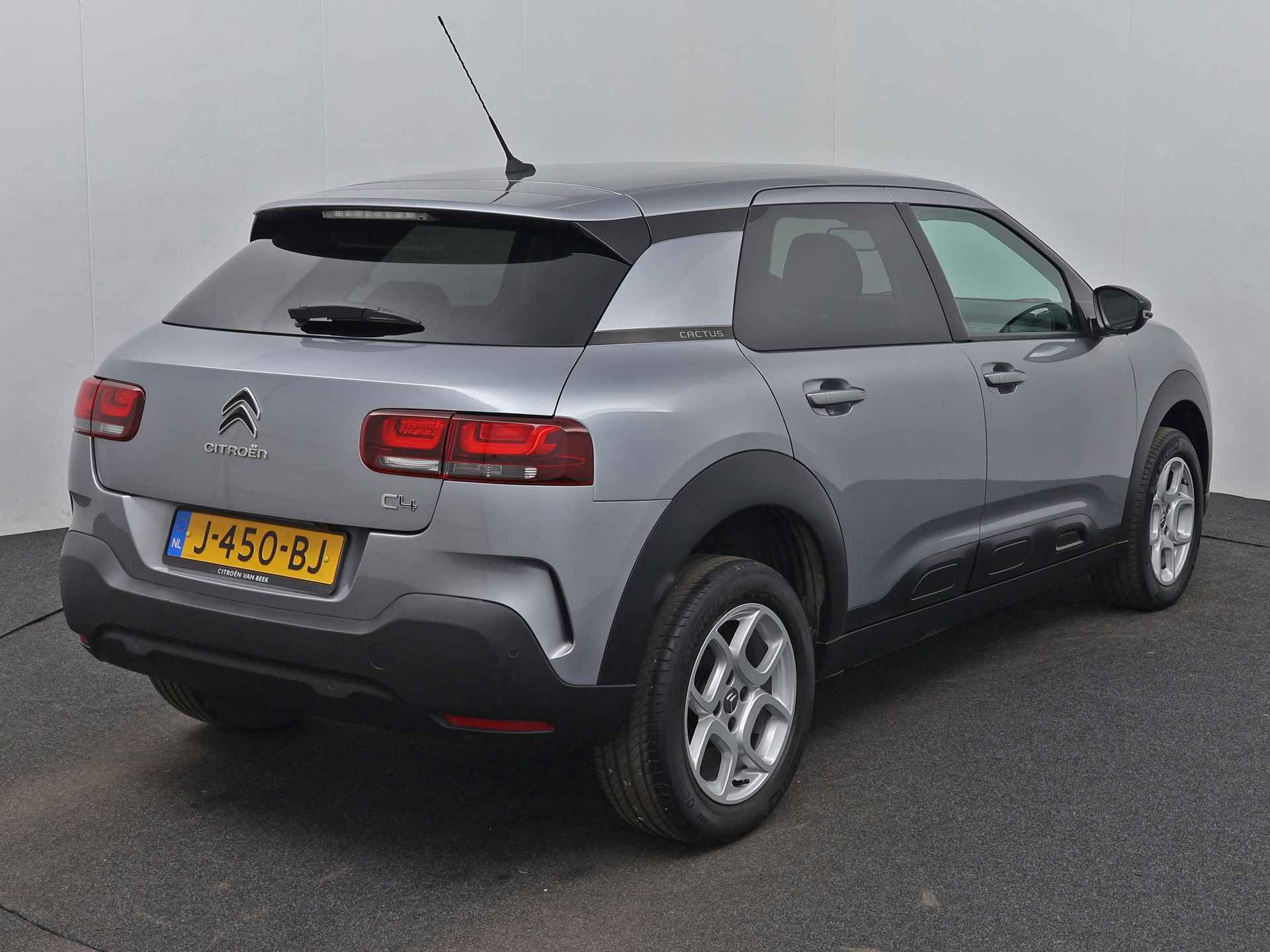 Citroën C4 Cactus PureTech 110pk Shine | Rijklaar 16'' LMV | Keyless Entry & Start | Extra getint glas | - 2/25