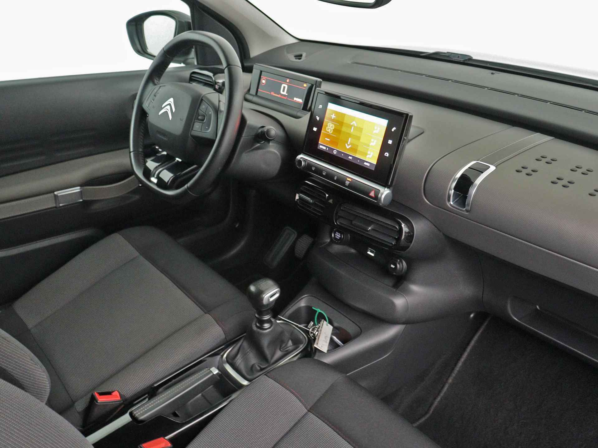 Citroën C4 Cactus PureTech 110pk Shine | Rijklaar 16'' LMV | Keyless Entry & Start | Extra getint glas | - 8/25