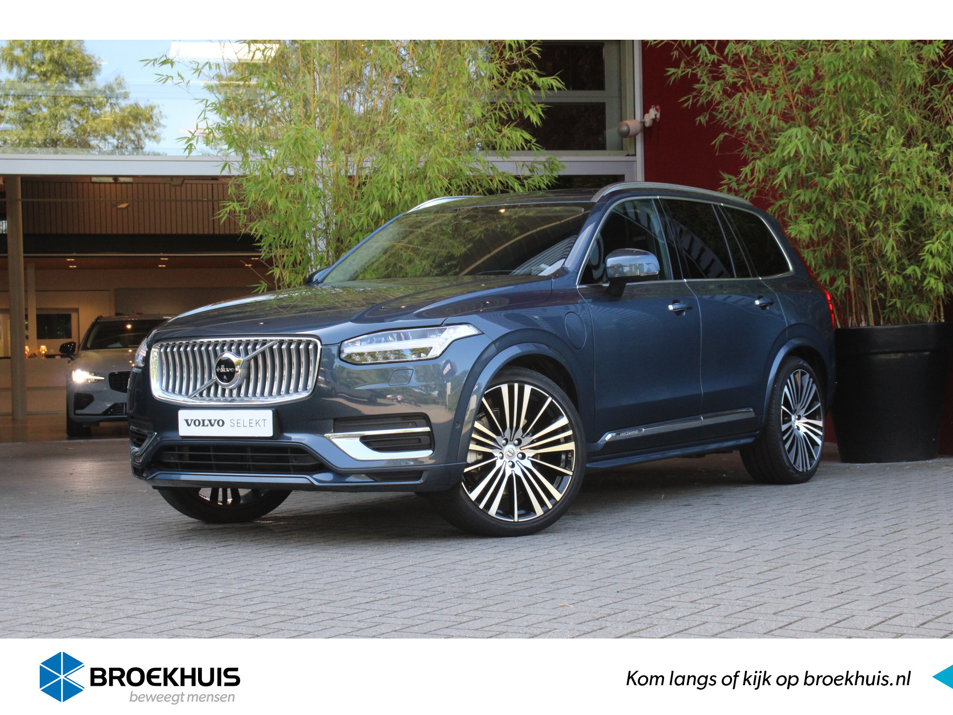 Volvo XC90 T8 Recharge AWD Ultimate Bright | Luchtvering | Trekhaak | 360 Camera | Head-up | Harman/Kardon | 22" Velgen