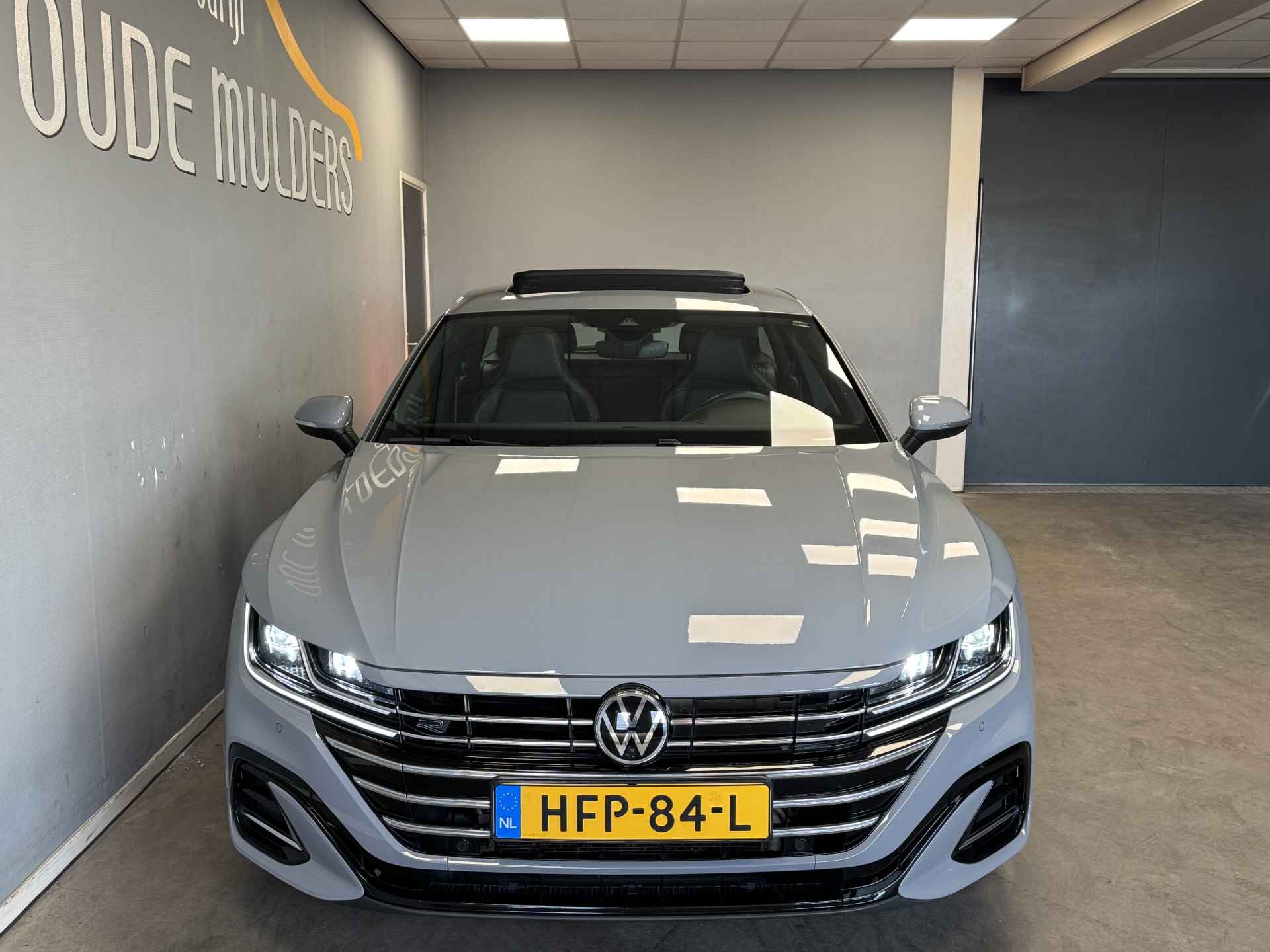 Volkswagen Arteon Shooting Brake 1.4 TSI eHybrid R-Line 360°Camera/Panoramadak/Trekhaak - 8/35