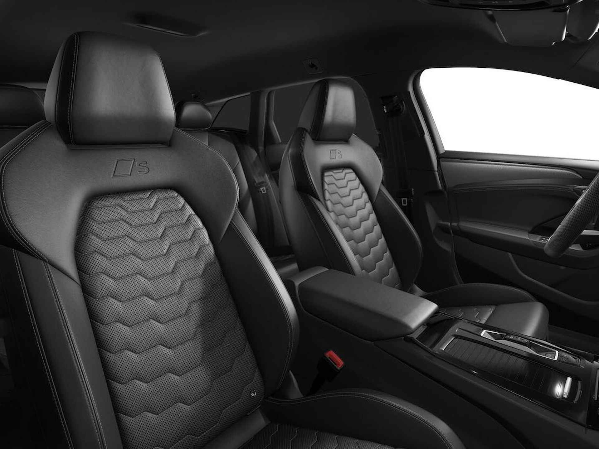 Audi A6 e-tron S Edition e-tron 270kW/367pk 100kWh Avant Elektris Audi A6 Avant e-tron S edition performance 367 PK · Sportstoelen leder · Privacy glas · 21" LM Velgen - 4/8