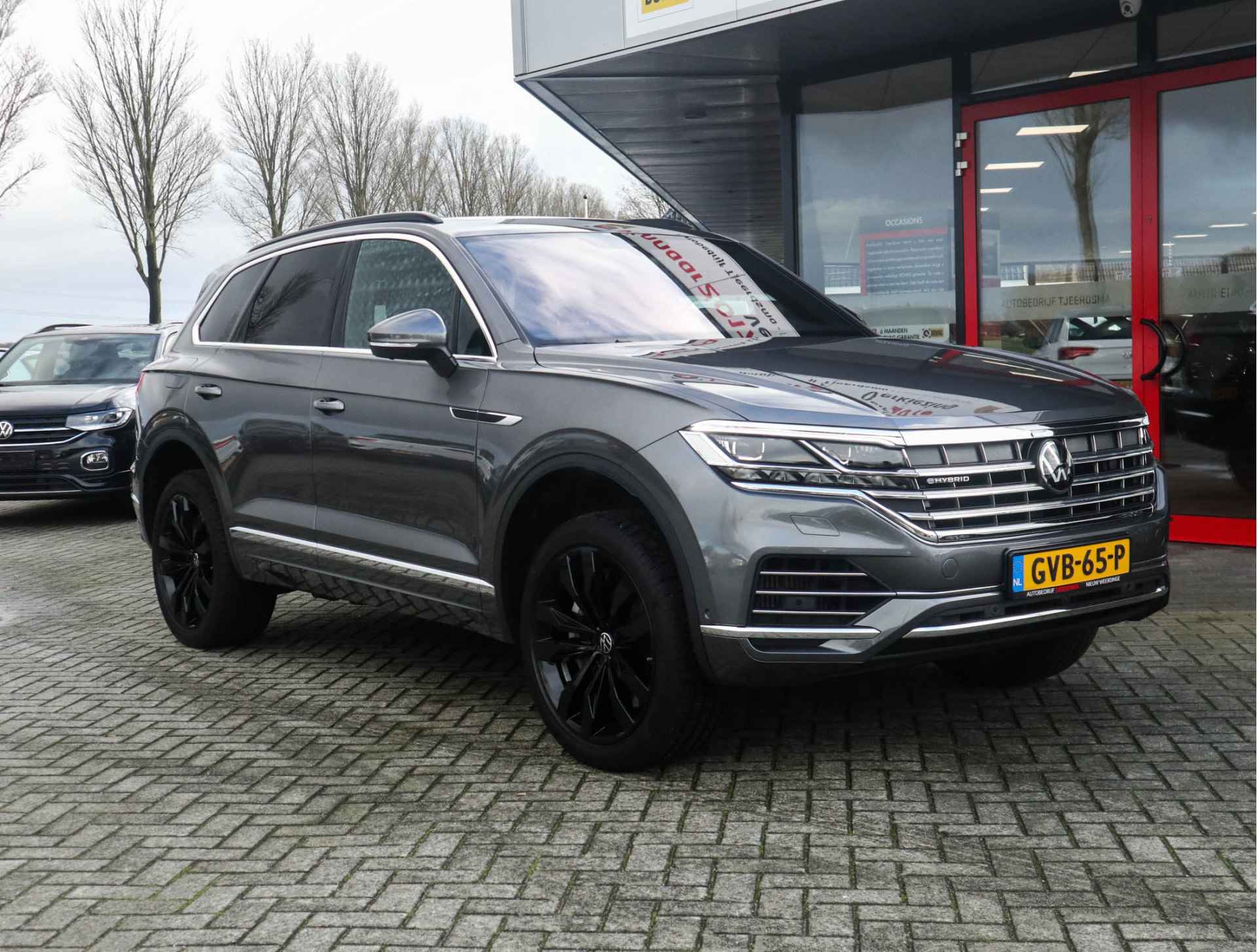 Volkswagen Touareg 3.0 TSi eHybrid 4MOTION Navi/Matrix/Adapt.Cruise/Panodak/Luchtvering/Trekhaak/Stoelkoeling - 17/59