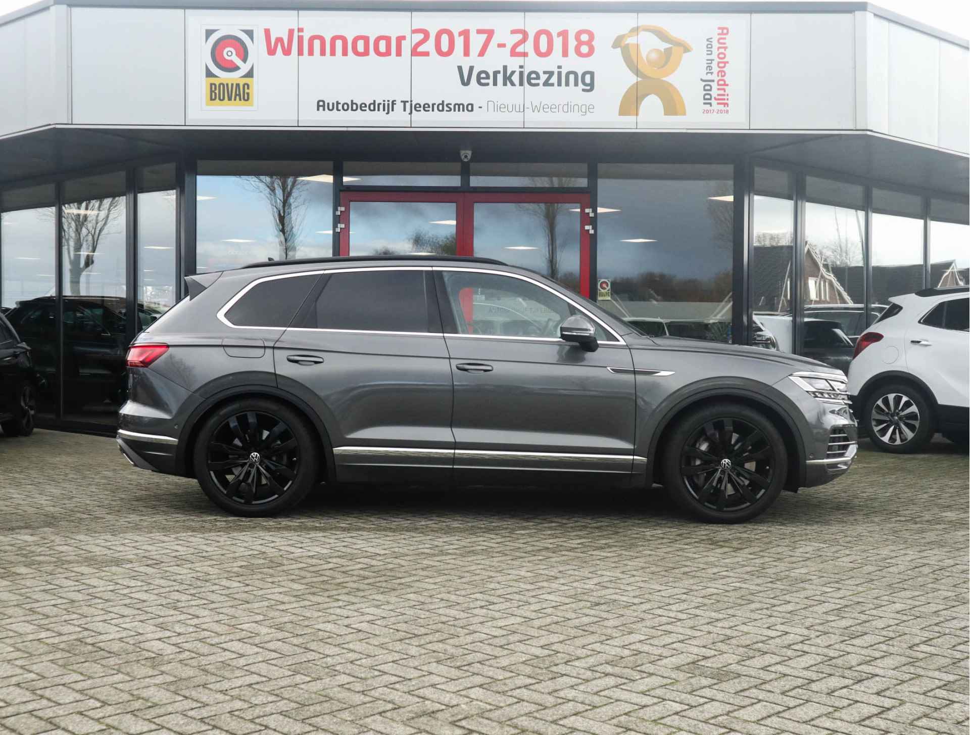 Volkswagen Touareg 3.0 TSi eHybrid 4MOTION Navi/Matrix/Adapt.Cruise/Panodak/Luchtvering/Trekhaak/Stoelkoeling - 18/59