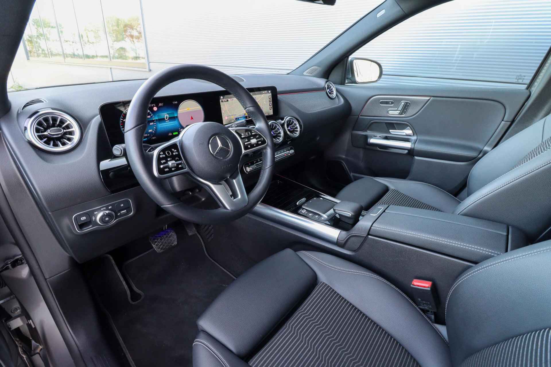 Mercedes-Benz GLA-klasse 250 e Business Solution Luxury Limited | Panoramadak | Adaptieve cruise | Rijklaarprijs - incl.garantie - 6/15