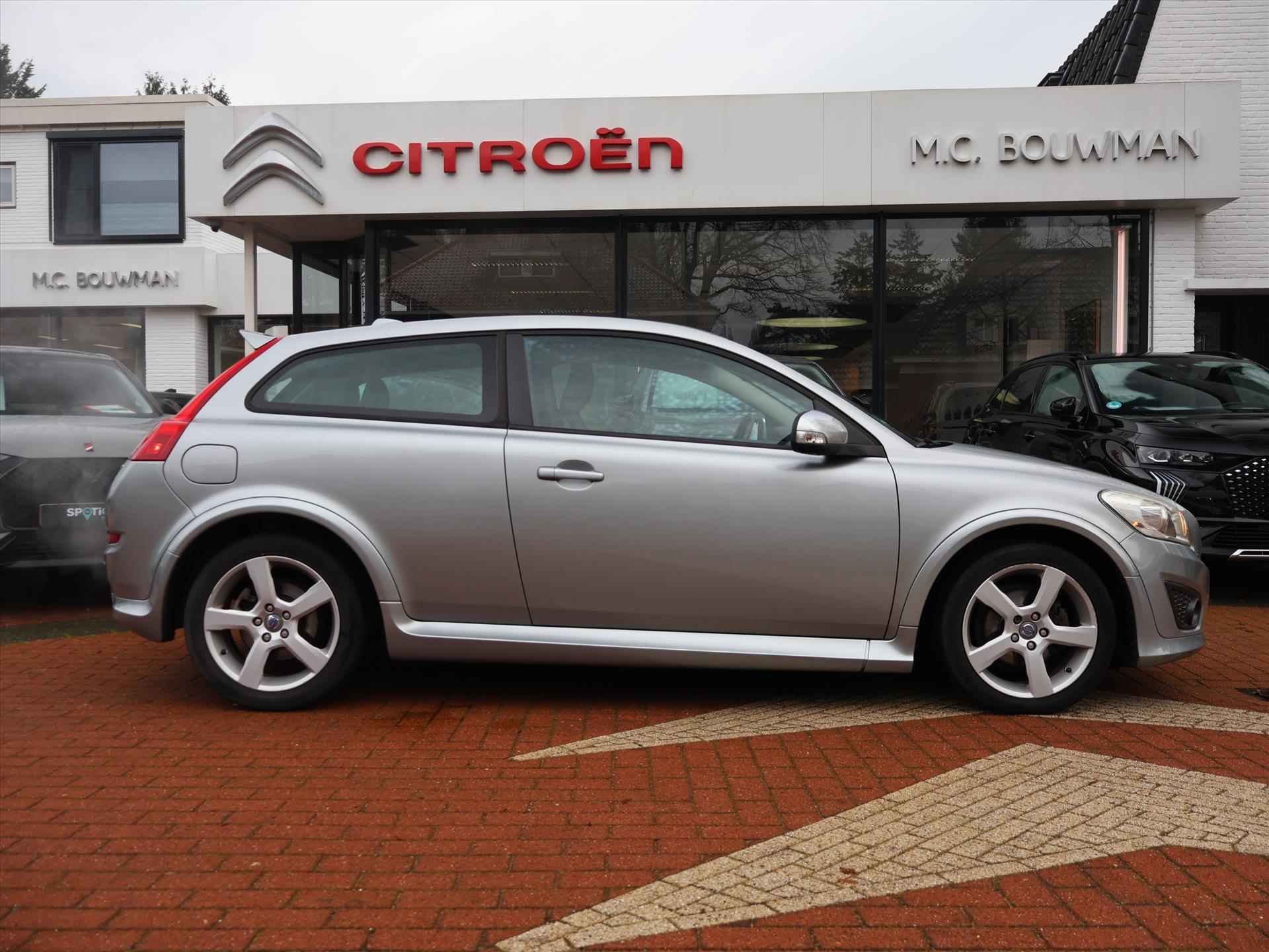 Volvo C30 2.0 145PK R-Edition, Rijklaarprijs | Lichtmetalen wielen | Leder - 3/61