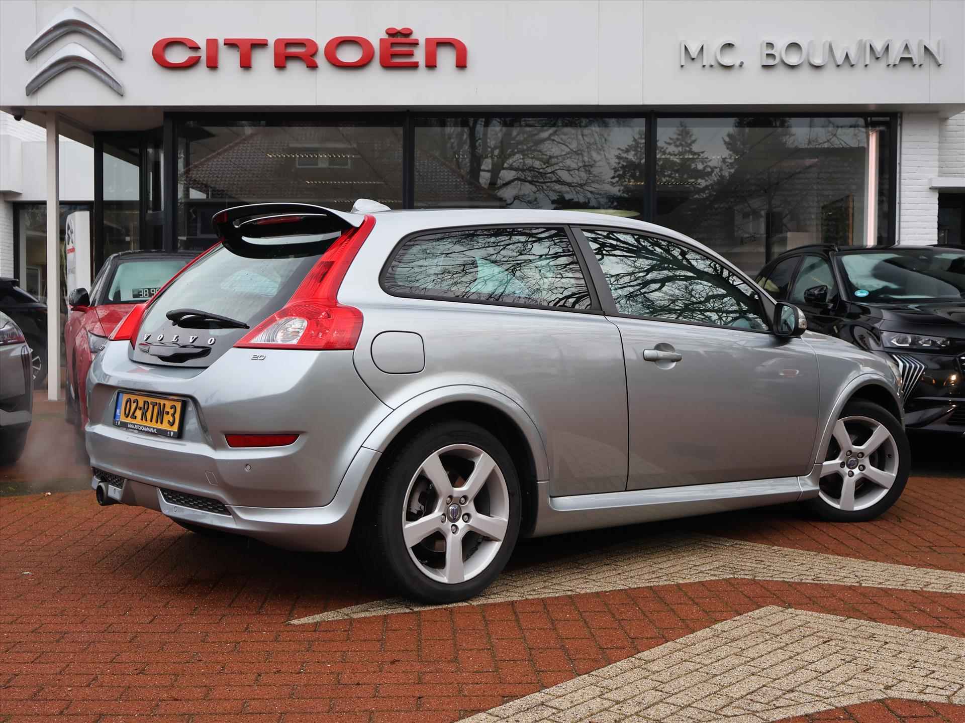 Volvo C30 2.0 145PK R-Edition, Rijklaarprijs | Lichtmetalen wielen | Leder - 4/61