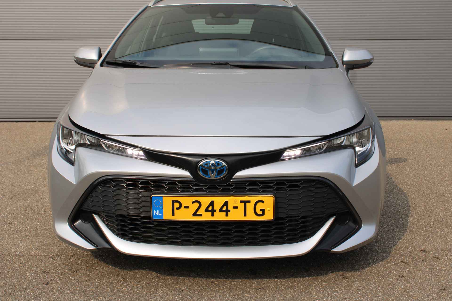 Toyota Corolla Active Touring Sport 1.8 Hybrid | CARPLAY | HYBRIDE | AUTOMAAT | - 2/30