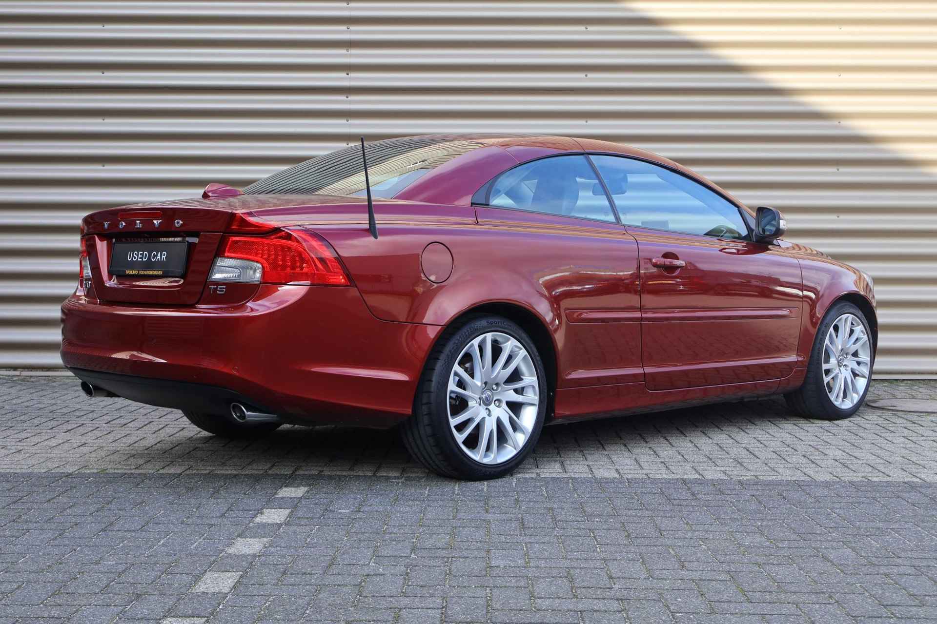 Volvo C70 Convertible 2.5 T5 Tourer | BTW | Luxury Line - 4/45