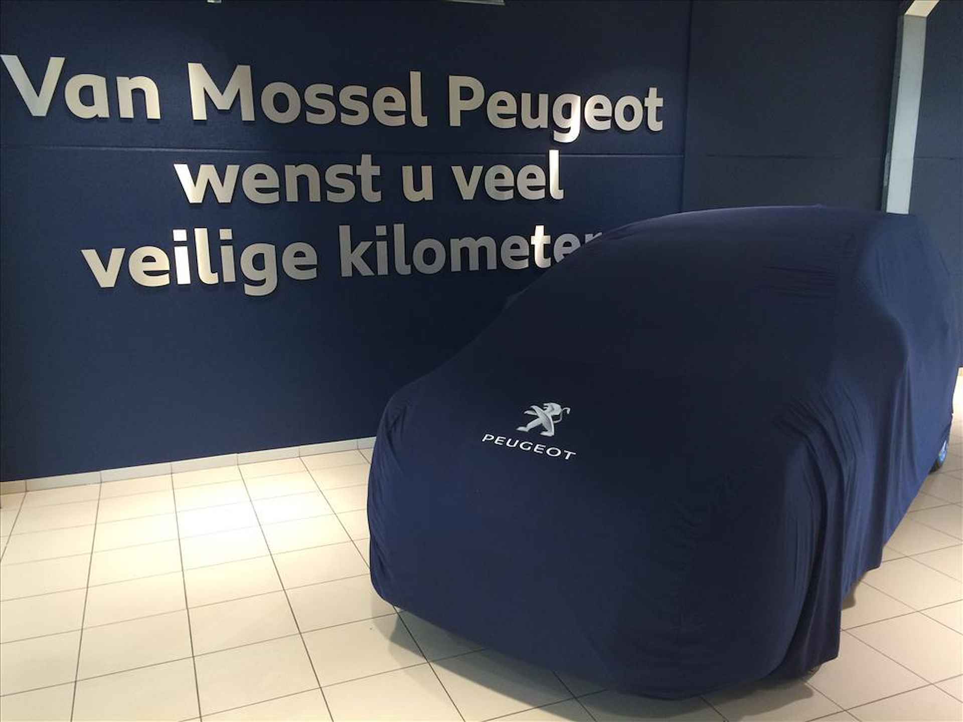 Peugeot 308 SW 1.2 PureTech Blue Lease Premium | Panoramadak | Navigatie | Camera | Grootlichtassistent - 28/29