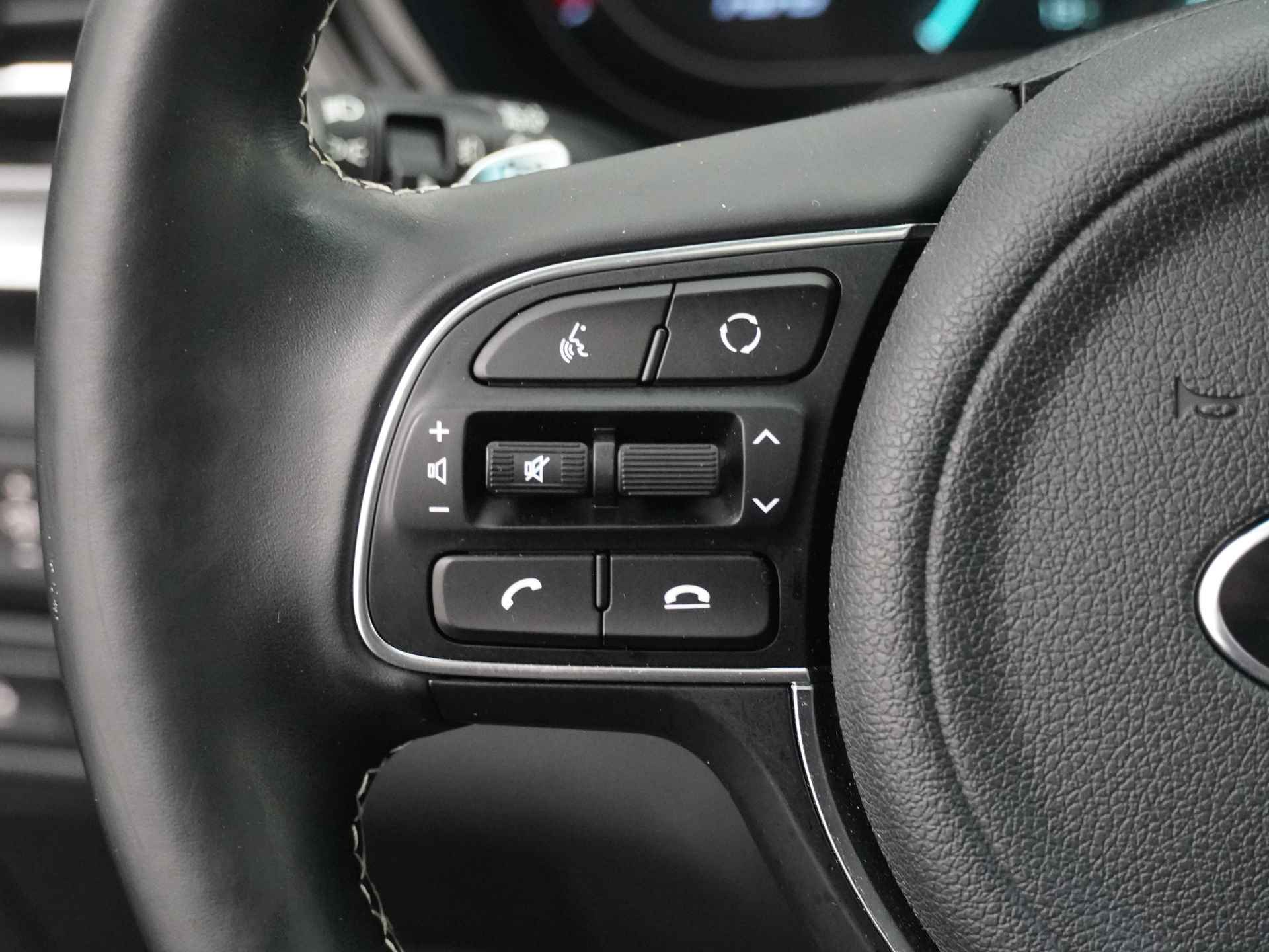 Kia e-Niro DynamicPlusLine 64 kWh - Adaptief Cruise Control - Climate Control - Navigatie - Apple/Android Carplay - Fabrieksgarantie Tot 2028 - 23/45