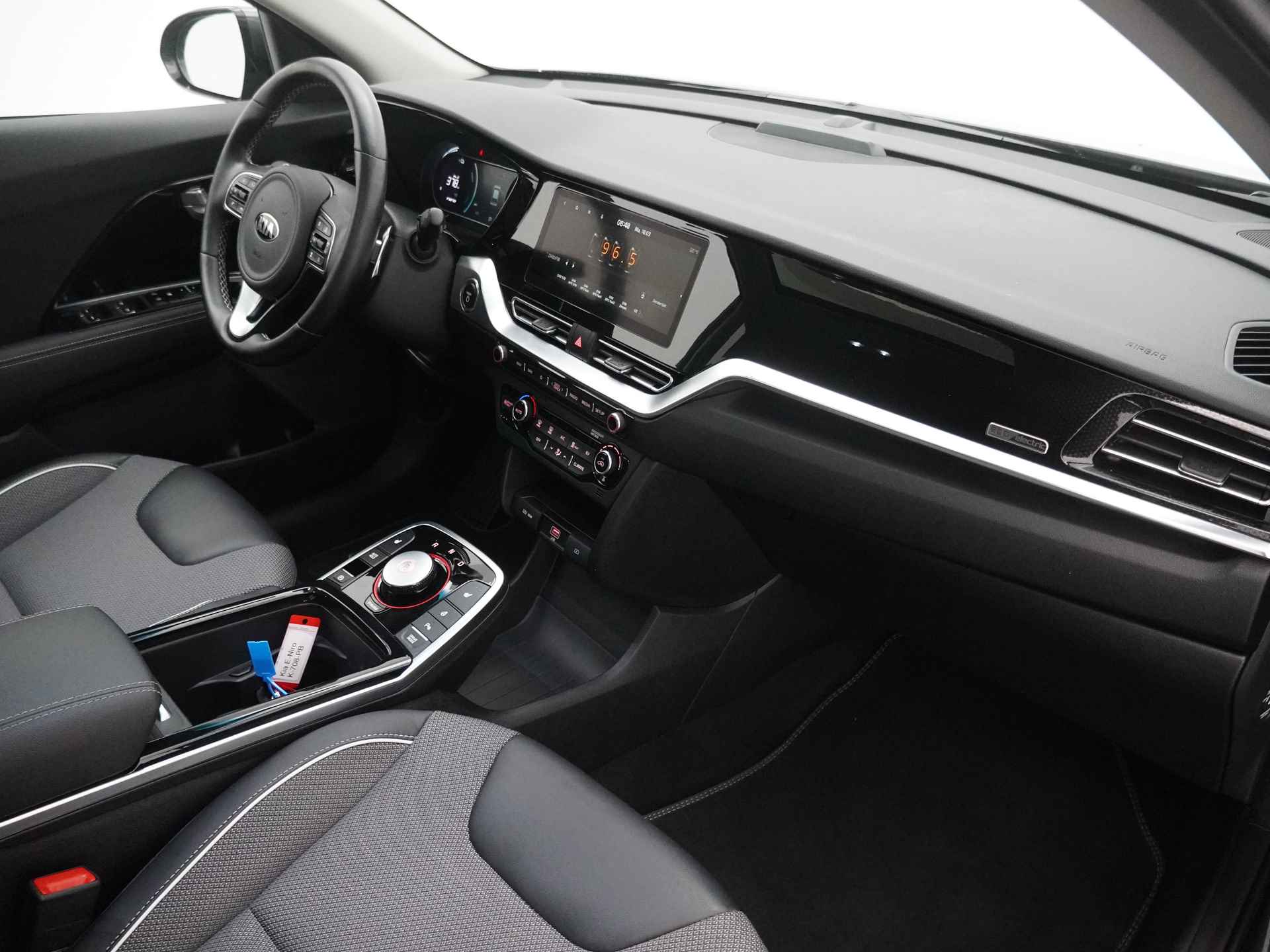 Kia e-Niro DynamicPlusLine 64 kWh - Adaptief Cruise Control - Climate Control - Navigatie - Apple/Android Carplay - Fabrieksgarantie Tot 2028 - 38/45
