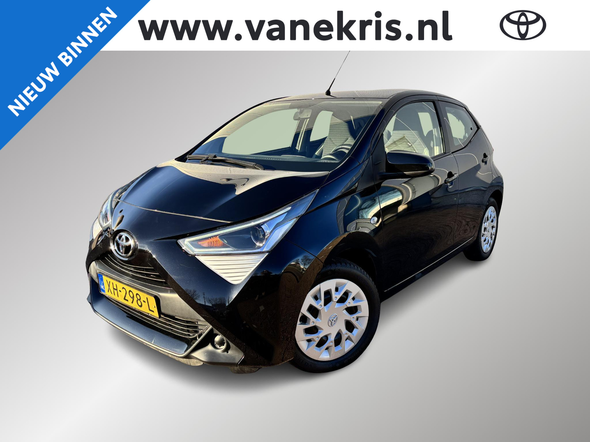 Toyota Aygo 1.0 VVT-i x-play Apple Carplay Android Auto,Camera, Stoel in hoogte te verstellen