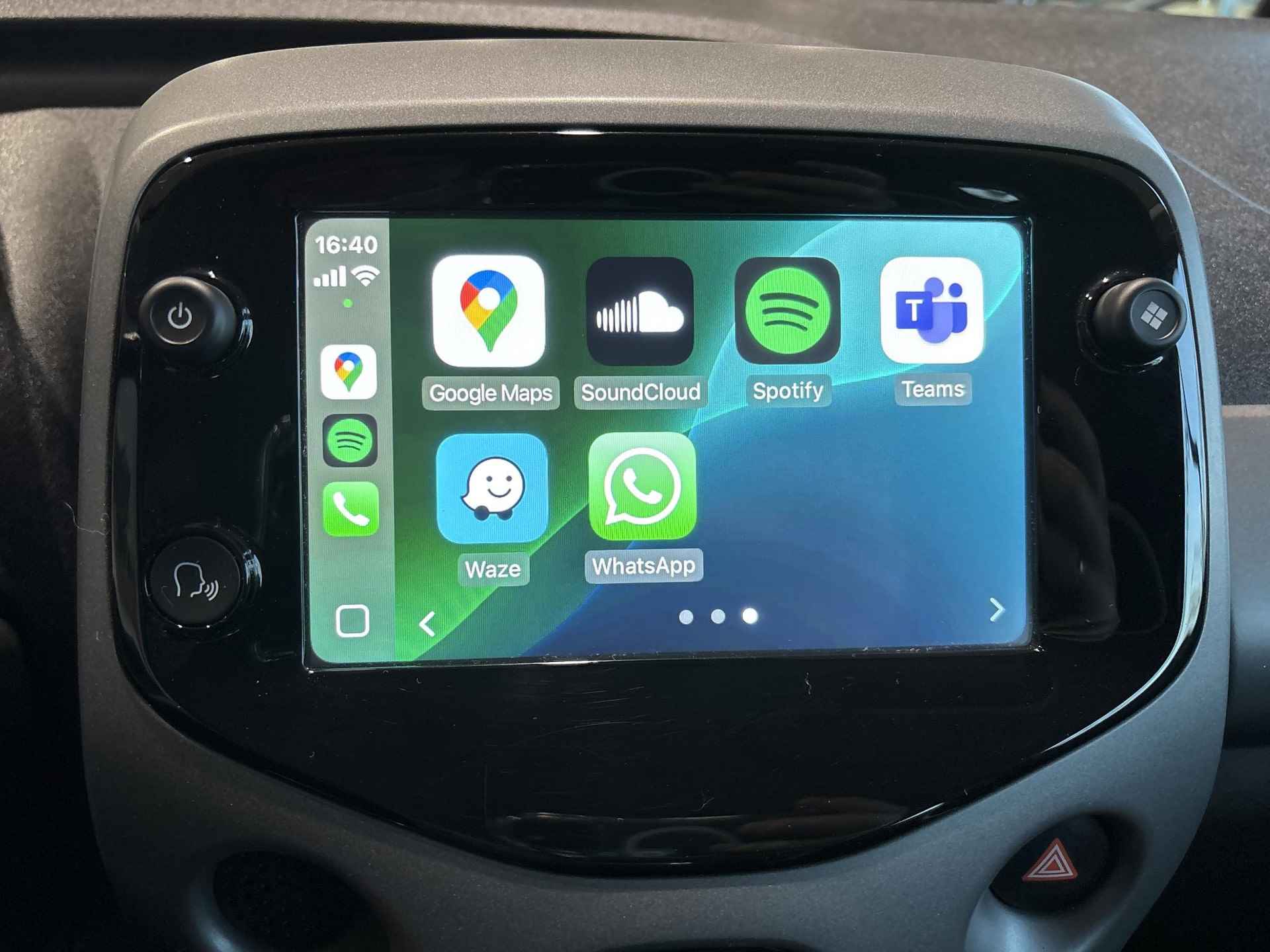 Toyota Aygo 1.0 VVT-i x-play Apple Carplay Android Auto,Camera, Stoel in hoogte te verstellen - 4/42