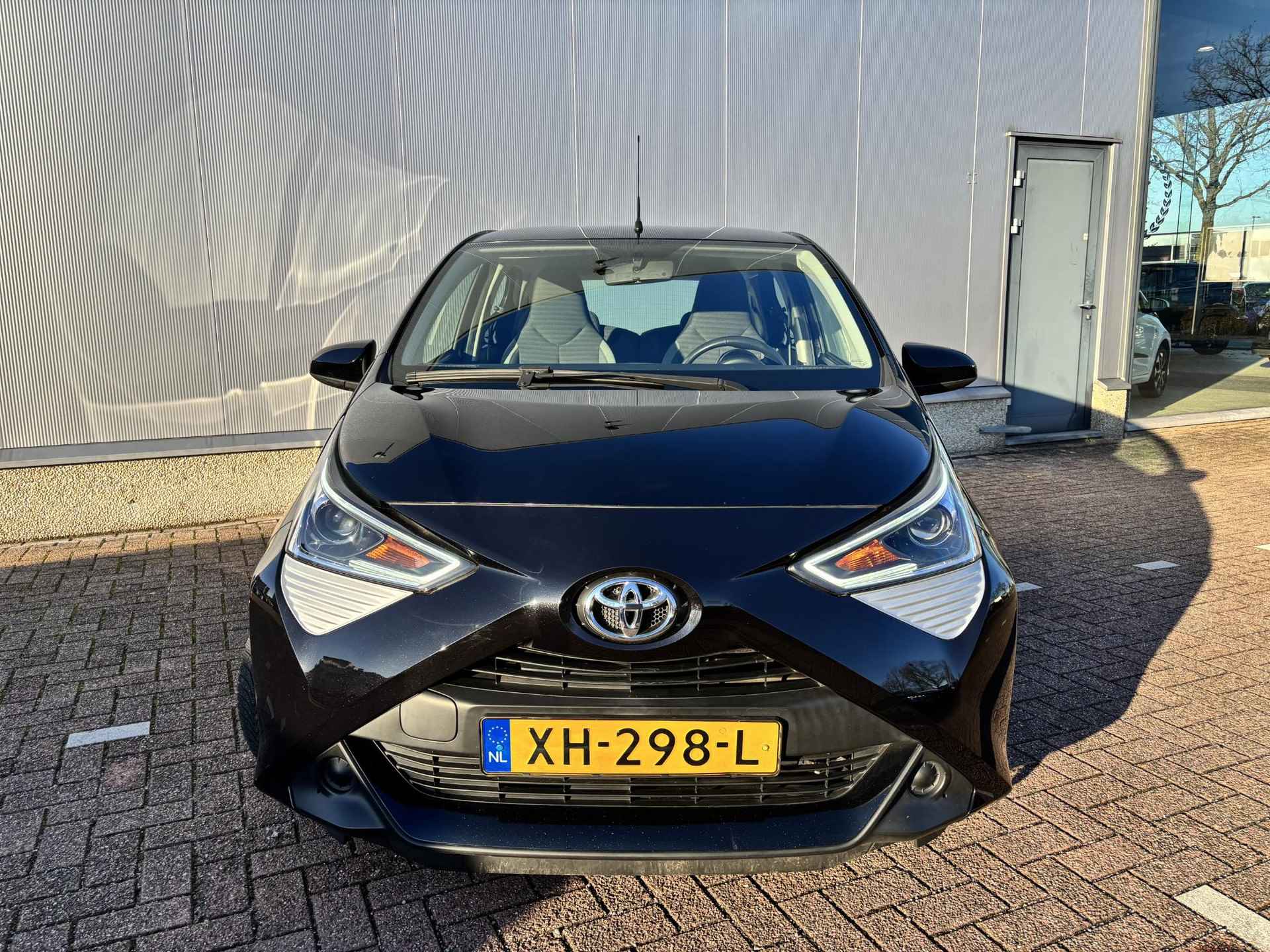 Toyota Aygo 1.0 VVT-i x-play Apple Carplay Android Auto,Camera, Stoel in hoogte te verstellen - 8/42