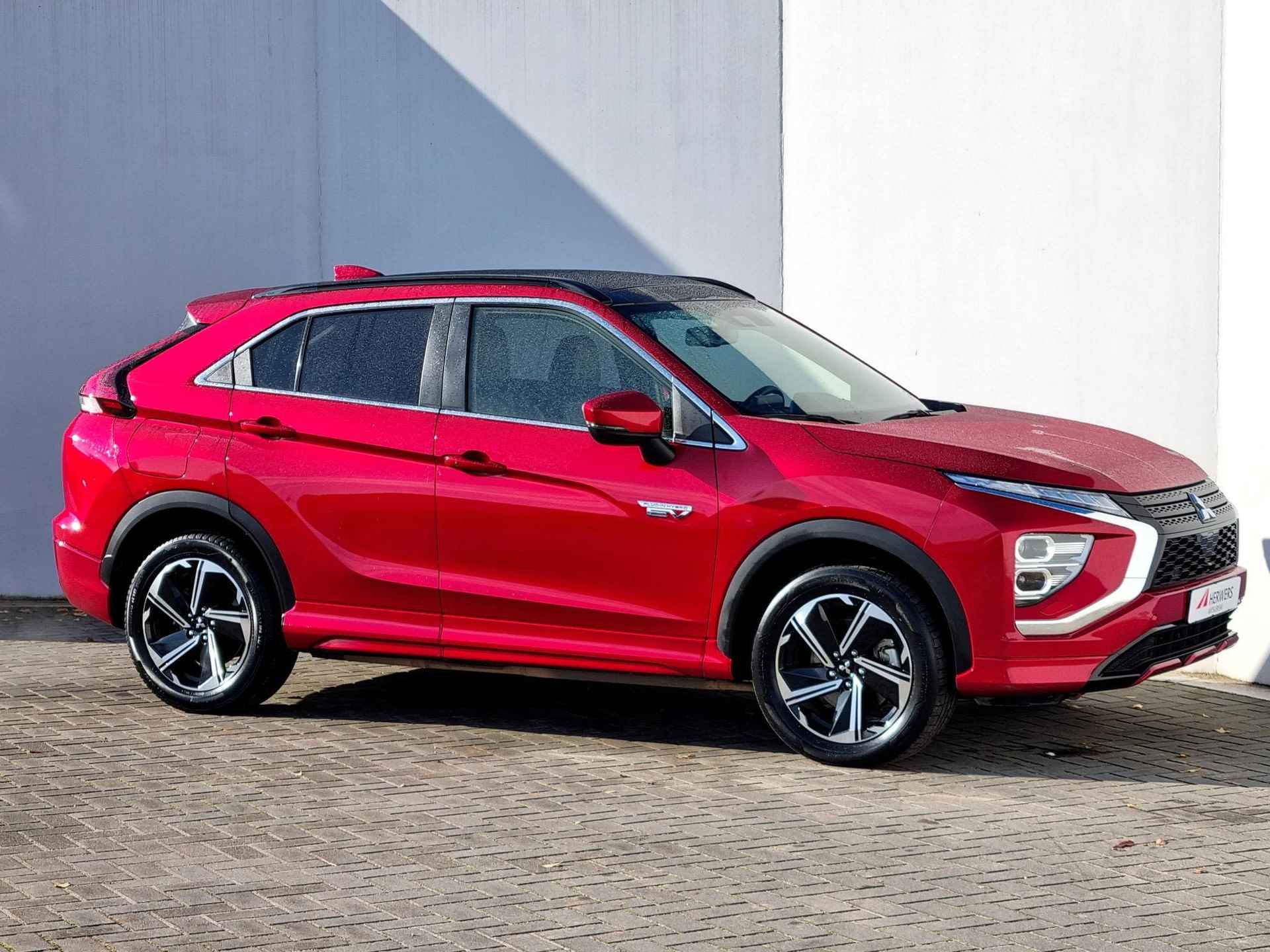 Mitsubishi Eclipse Cross 2.4 PHEV Prestige S-AWC 4WD Automaat / 1500KG Trekgewicht / Schuif-/Kanteldak / Lederen Bekleding / Camera / Cruise Control Adaptief - 23/46