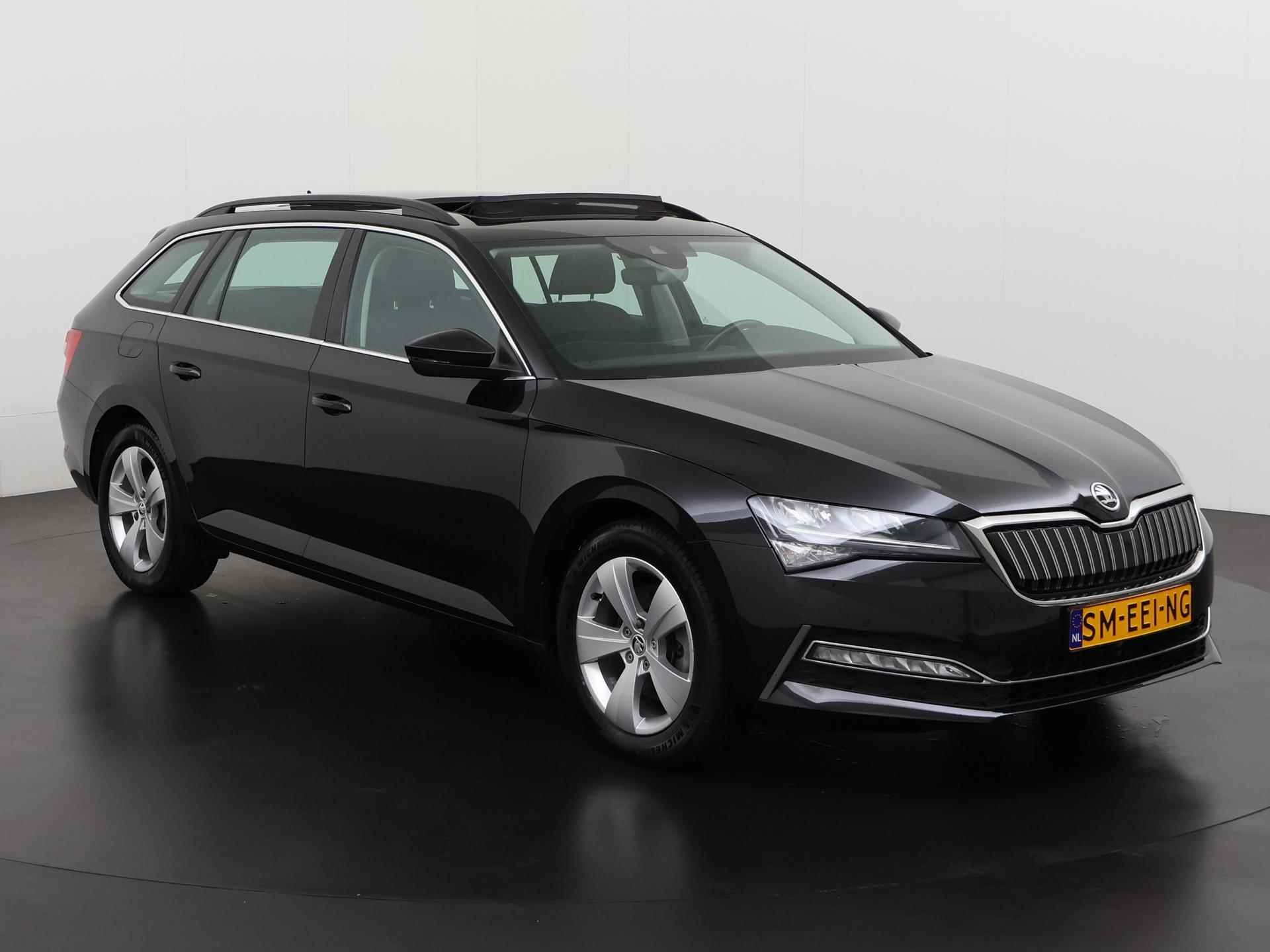 Skoda Superb Combi 1.4 TSI iV Ambition | Trekhaak | Panoramadak | Plug-In | Zondag Open! - 30/44