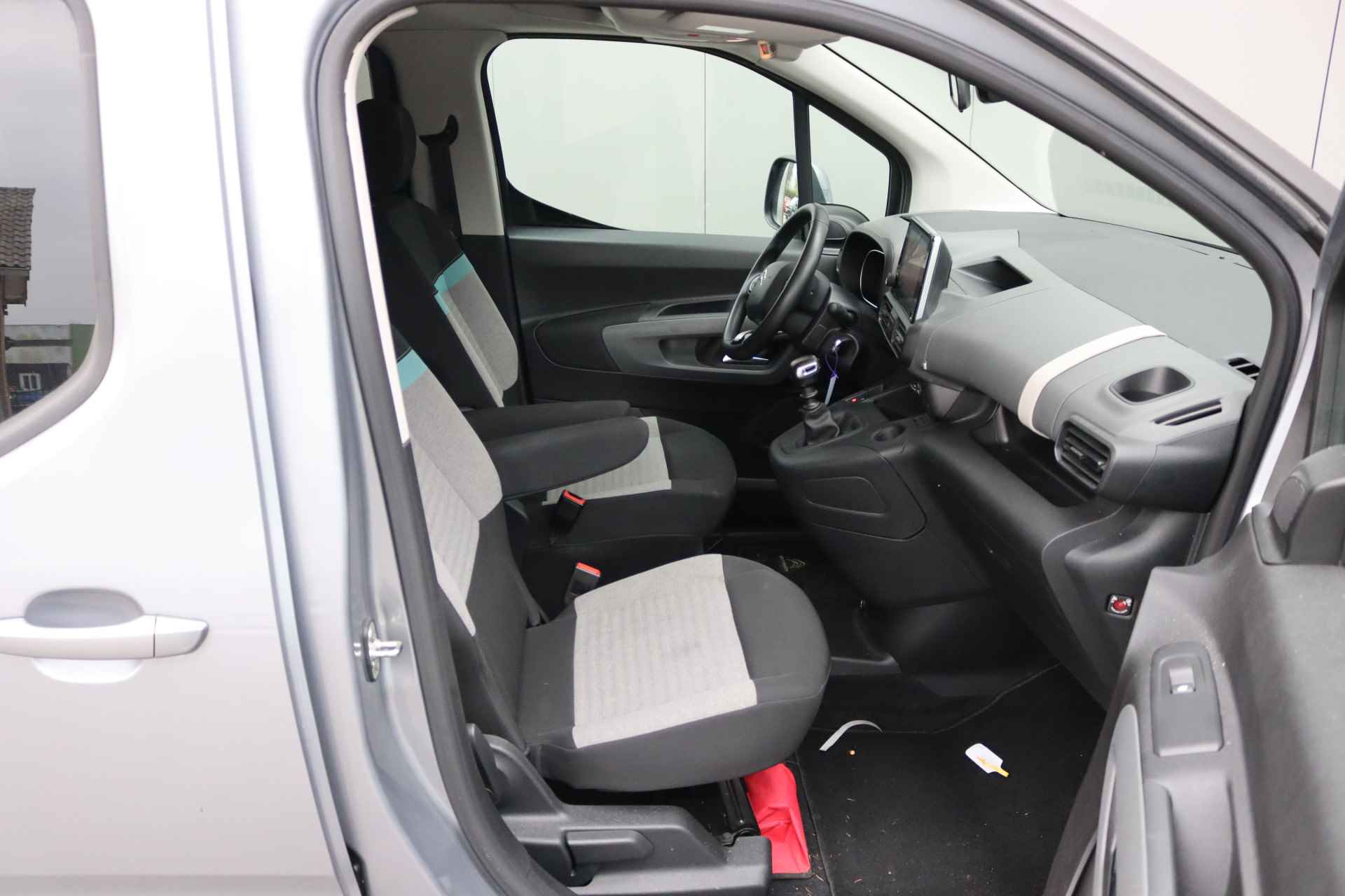 Citroën Berlingo 1.2 PureT. 110PK Feel Navigatie/Parkeerhulp/Clima/Camera/3-losse stoelen - 10/26