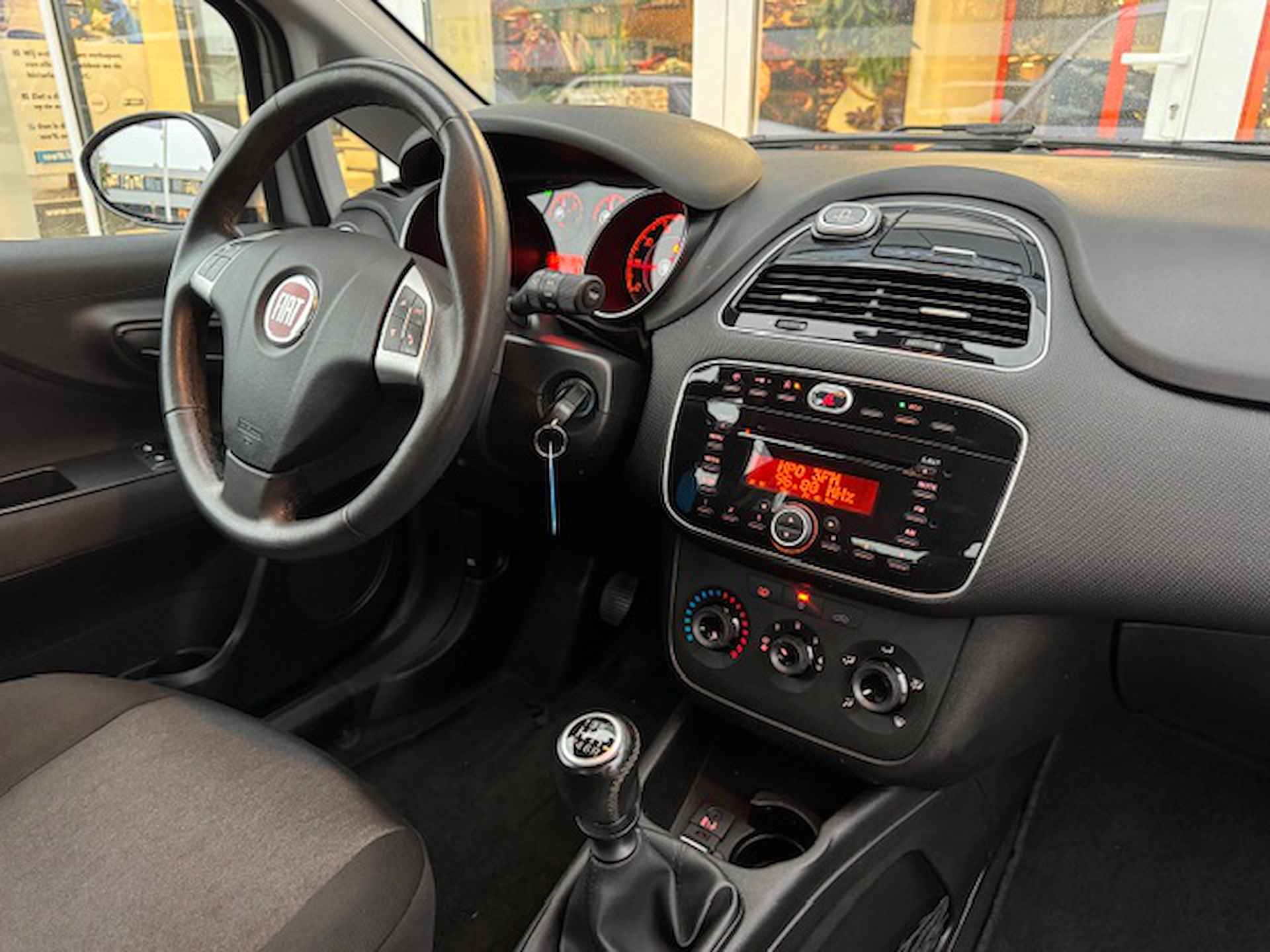 Fiat Punto Evo 0.9 TwinAir Street / Airco / Elektrische ramen / - 20/22