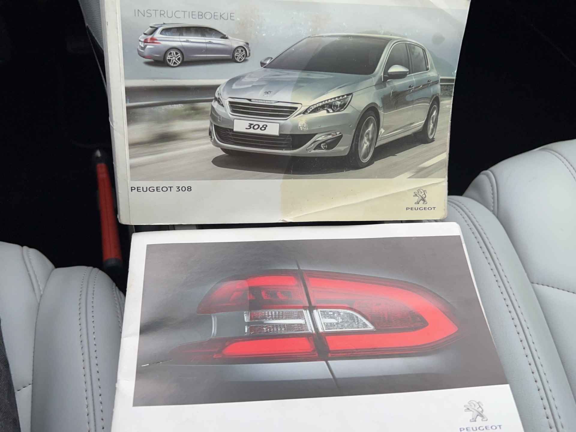 Peugeot 308 SW 1.2 e-THP Allure | panodak | leder | Denon audio | camera! - 35/41