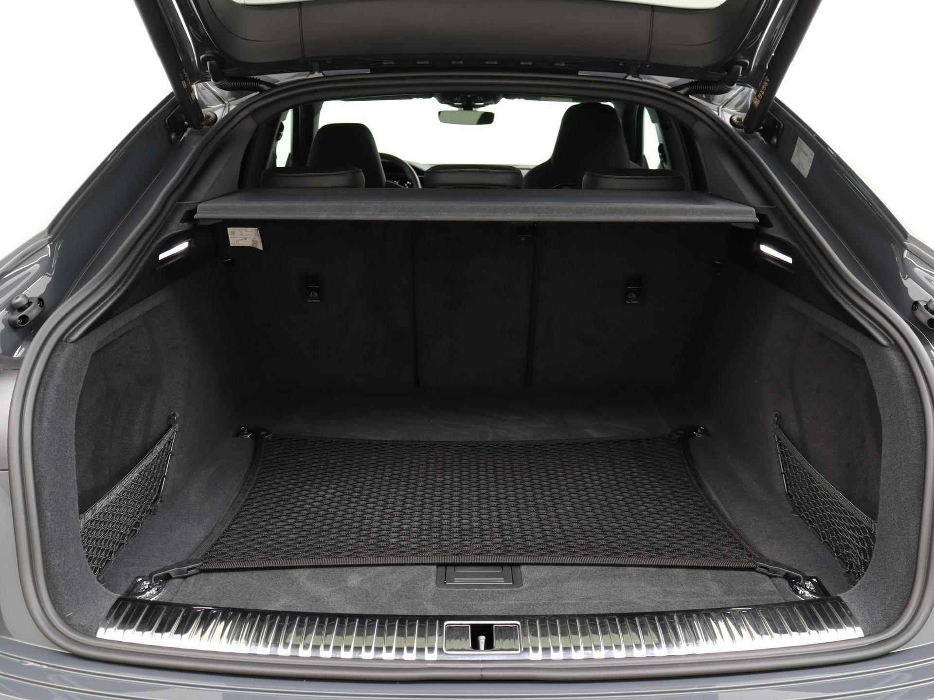 Audi Q8 Sportback e-tron 50 S-Edition | Pano.dak | Keyless entry | Top view camera | B&O | S-Sportstoelen | 21'' | Matrix LED | Ambiente lichtpakket | Nieuw geleverd | NL-auto - 17/57