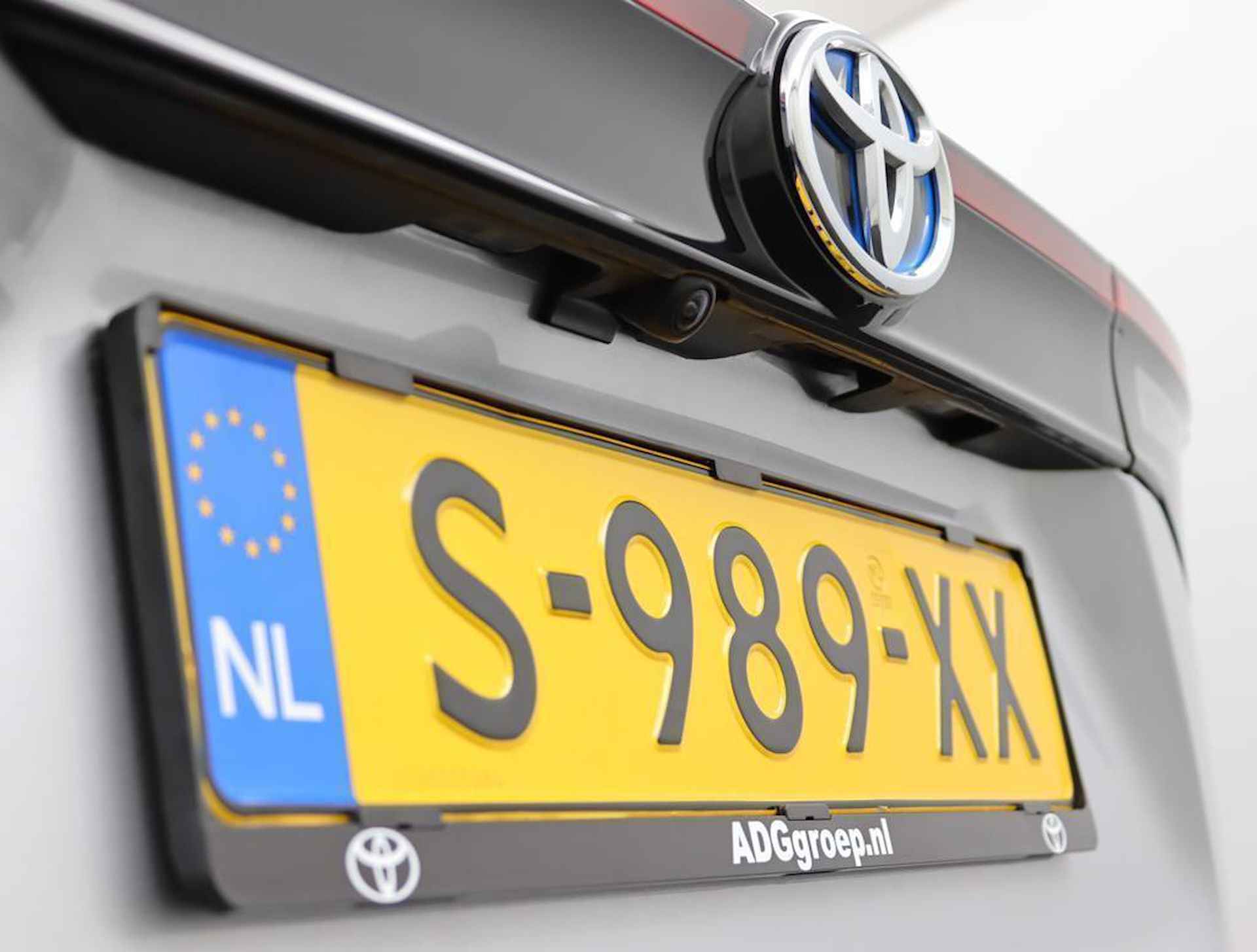 Toyota Yaris Cross 1.5 Hybrid Dynamic | 10 Jaar Garantie | Groot Scherm Navigatie | Toyota Smart Services | DAB | Draadloos Apple Carplay | Led Verlichting | Keyless Entry | Privacy Glas | - 40/49