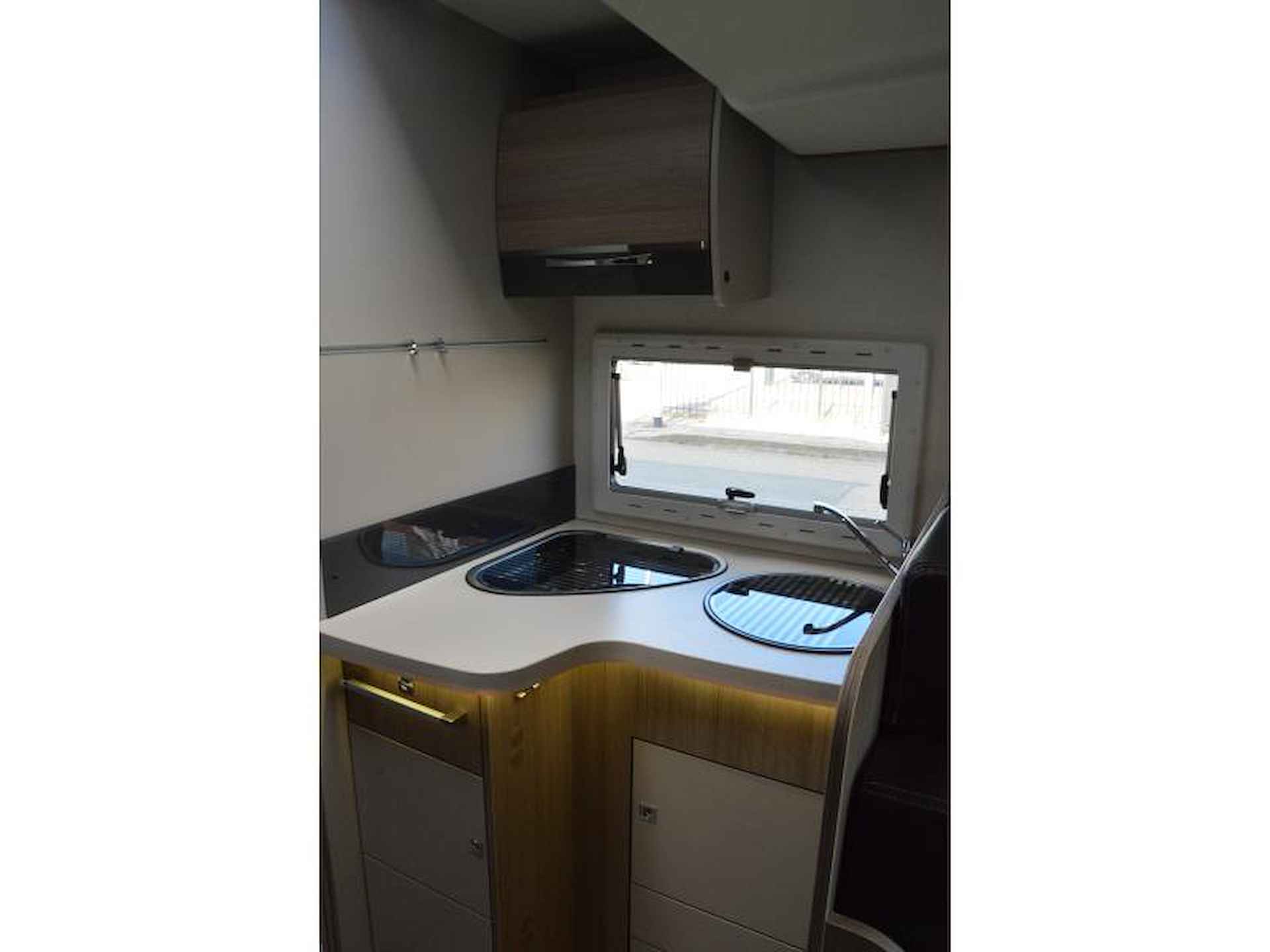 Chausson Flash 718 xlb Queensbed - 17/22