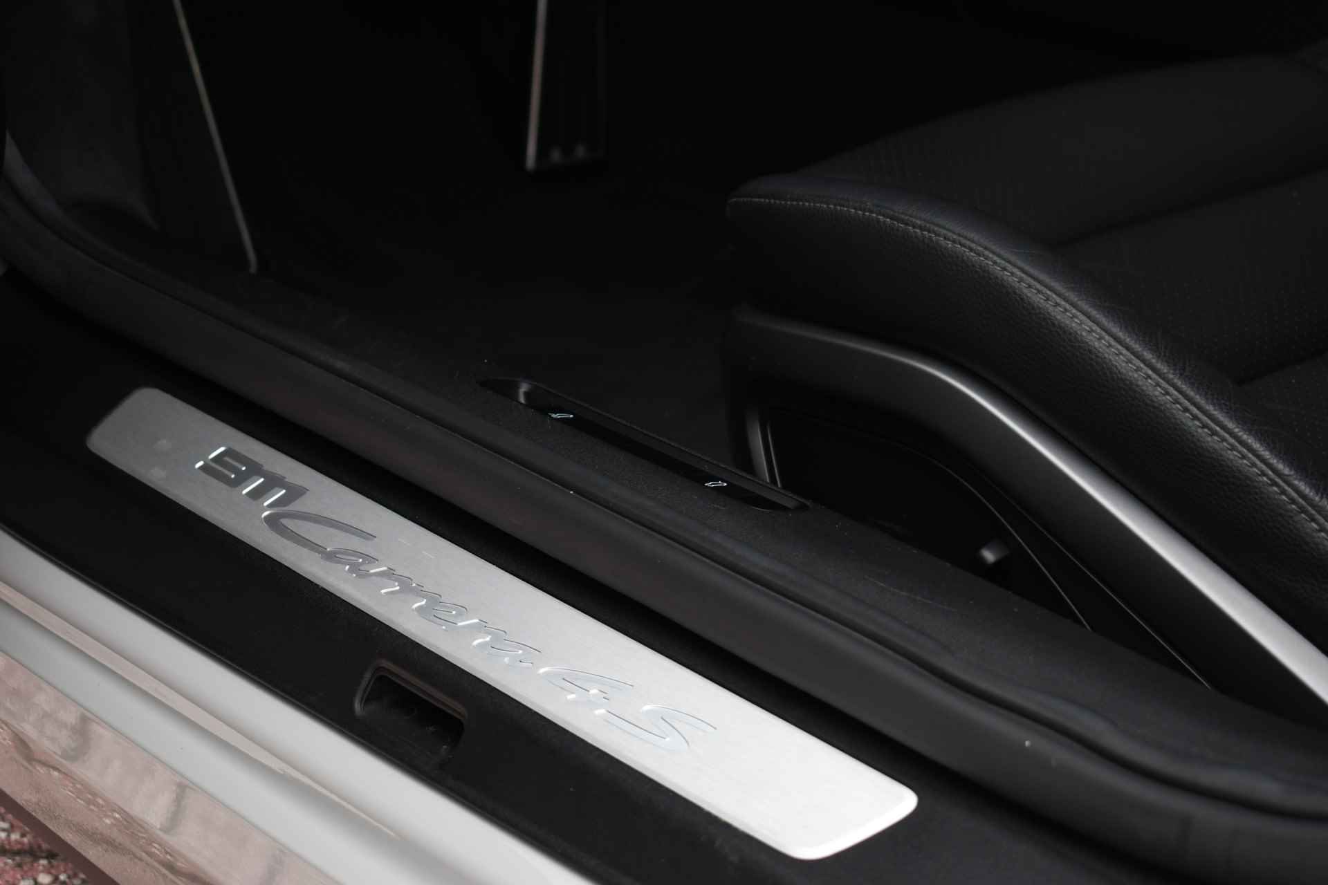 Porsche 911 Cabriolet 3.0 Carrera 4S 450pk Ceramic | Kreide | Chrono | Sportuitlaat | Bose - 79/85