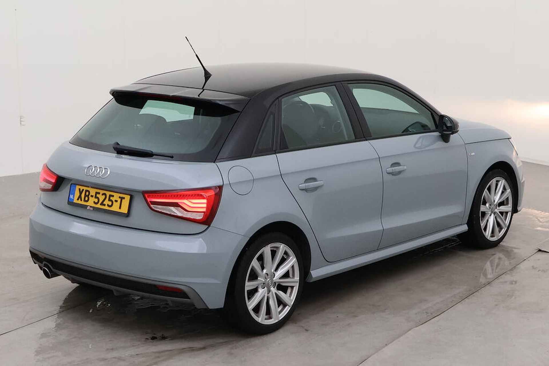 Audi A1 Sportback 1.0 TFSI Adrenalin / Cruise controle / Airco / Lichtmetaal 17 inch / - 7/9