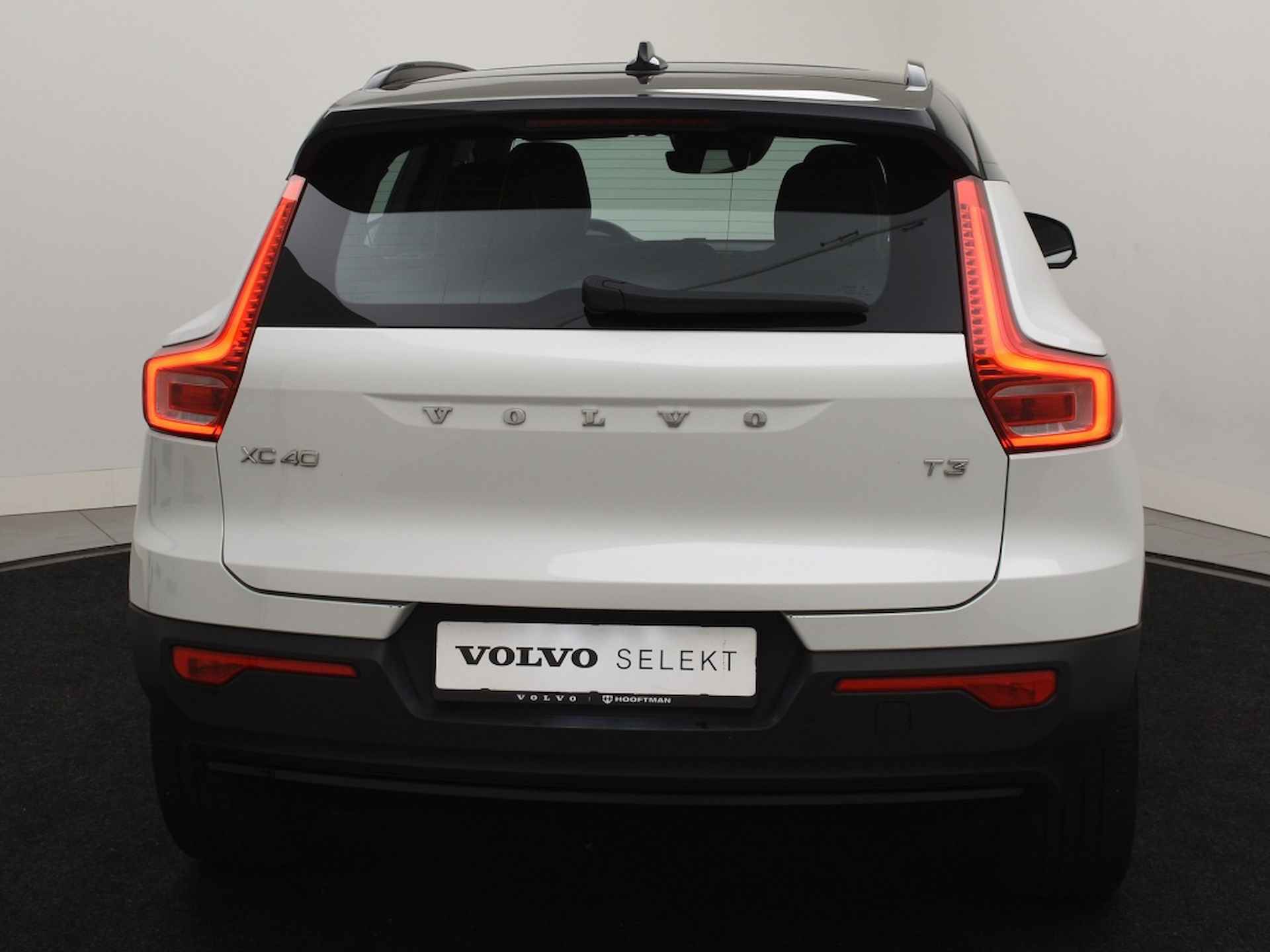 Volvo XC40 T3 AUT(8) R-DESIGN SCHUIFDAK 360GR CAMERA ACC BLIS HARMAN KARDON - 5/46