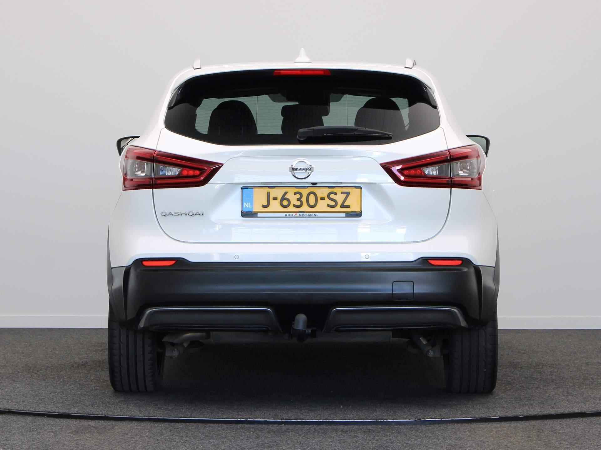 Nissan Qashqai 140pk DIG-T Tekna | Trekhaak | Panoramadak | Half lederen bekleding | 360 graden camera | Adaptive cruise control | Navigatie | Stoelverwarming | - 6/52