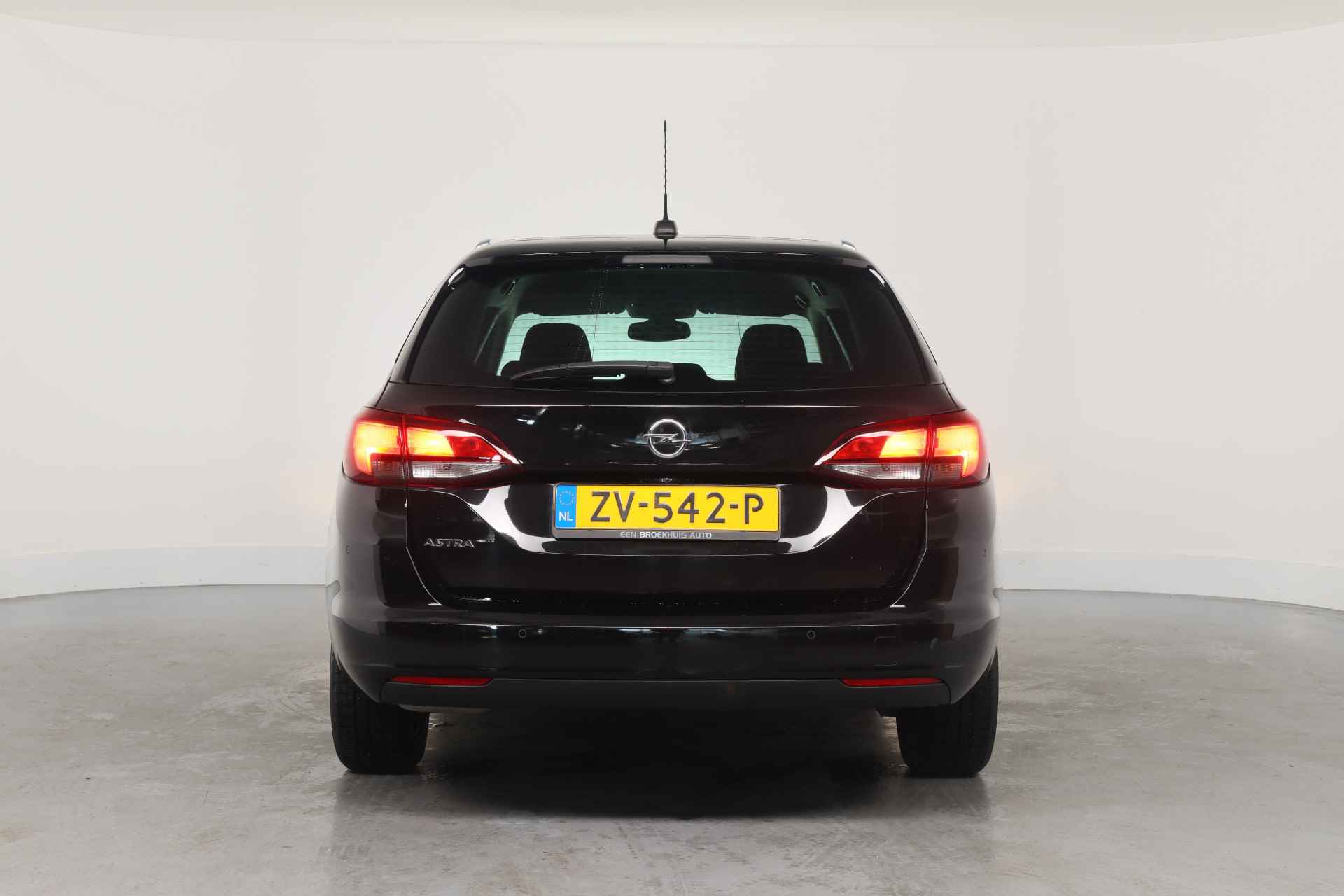 Opel Astra Sports Tourer 1.0 Turbo 120 Jaar Edition | 1e Eigenaar! | Navi | Clima | Cruise Control | Parkeersensoren V+A | 16'' Lichtmetale - 4/35