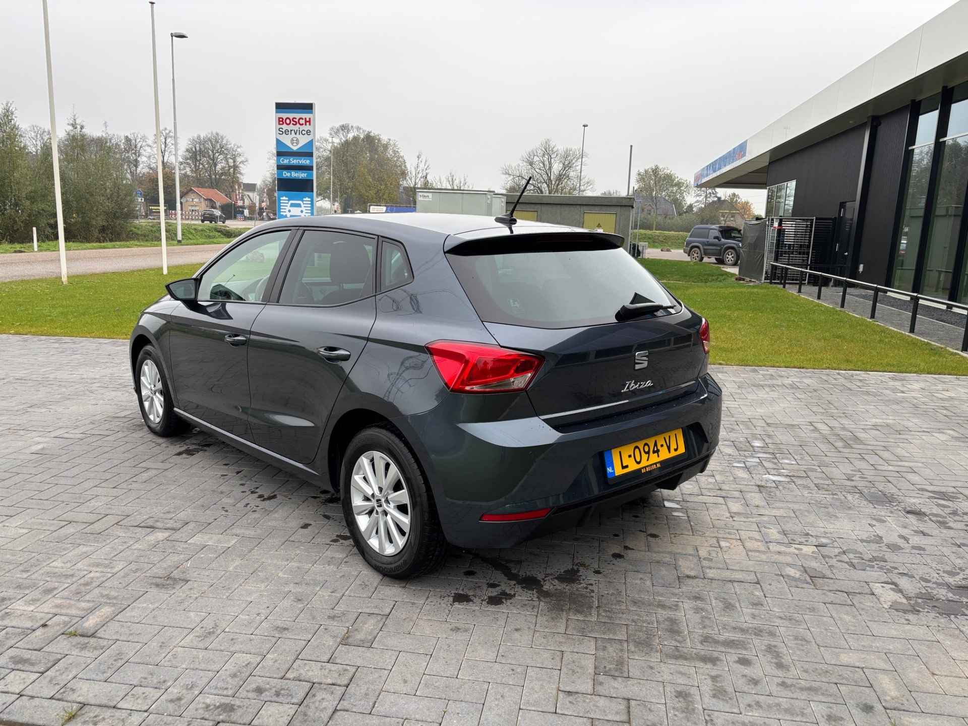 SEAT Ibiza 1.0 EcoTSI Style Business Intense Navi I Carplay I Parkeersensors - 4/45