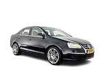 Volkswagen Jetta 2.0 FSI Comfortline [ apk tot 10/2025 ] *VELOURS | ECC | CRUISE | TOWBAR | COMFORT-SEATS | 18"ALU*