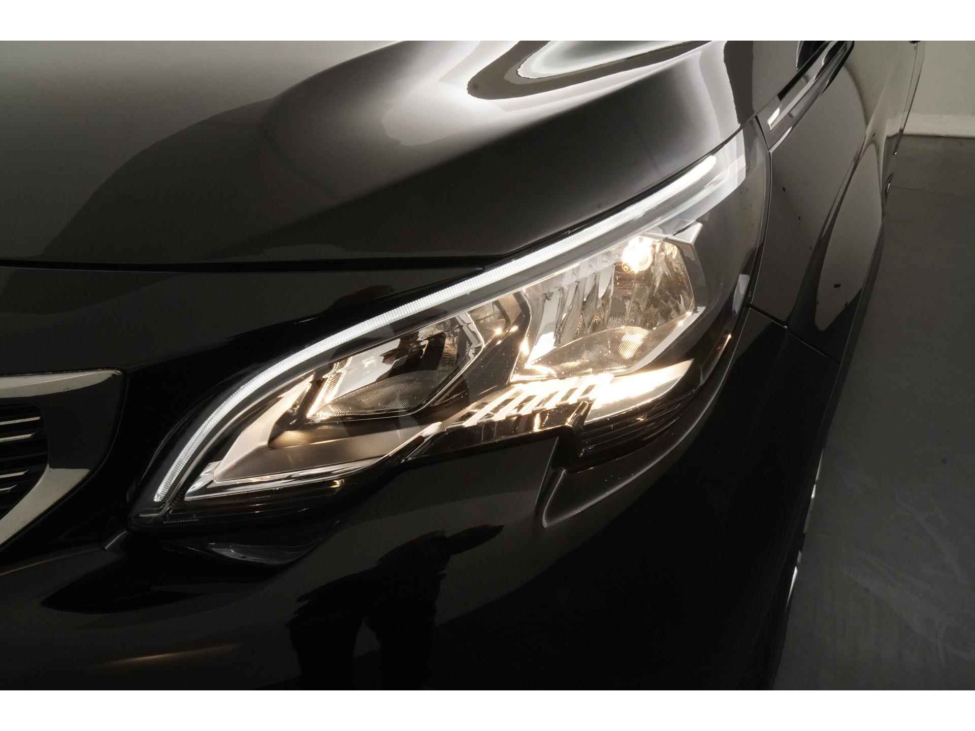 Peugeot 5008 1.2 PureTech Executive 7 Persoons | Lane assist | Navigatie | Carplay | Zondag Open! - 23/45