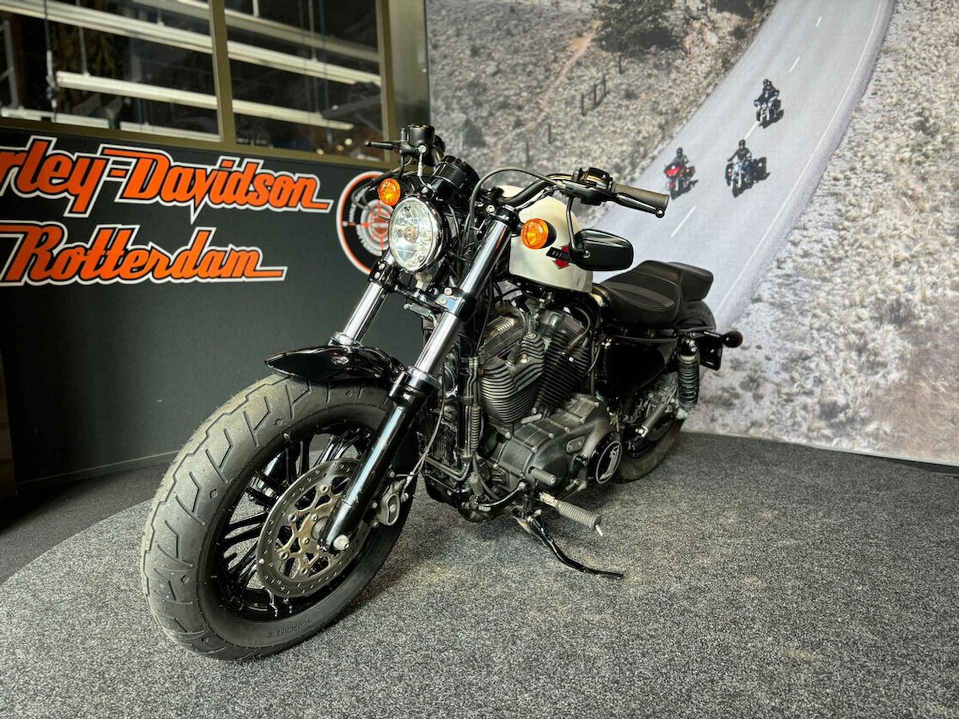 Harley-Davidson SPORTSTER FORTY-EIGHT - 4/6