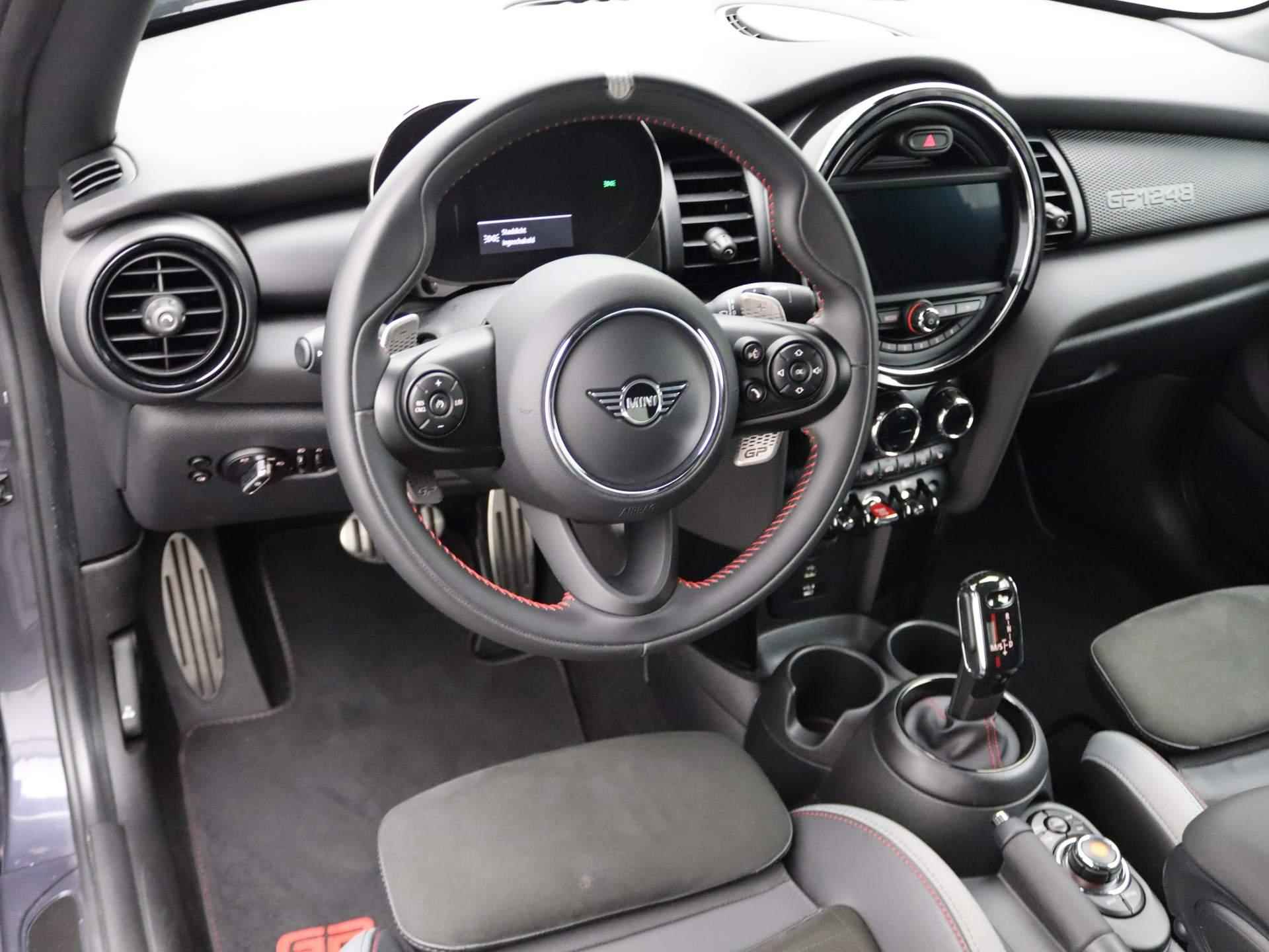 MINI 3-deurs John Cooper Works GP Connected Navigation Plus + 18'' + LED | Showroom Sale - 12/37