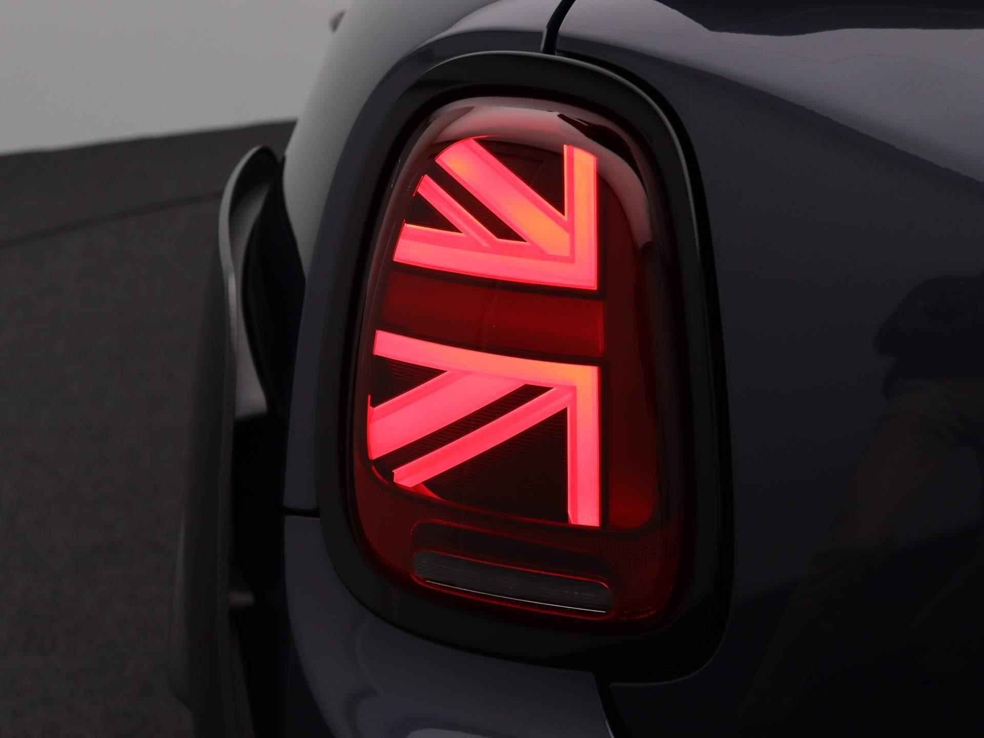 MINI 3-deurs John Cooper Works GP Connected Navigation Plus + 18'' + LED | Showroom Sale - 33/37